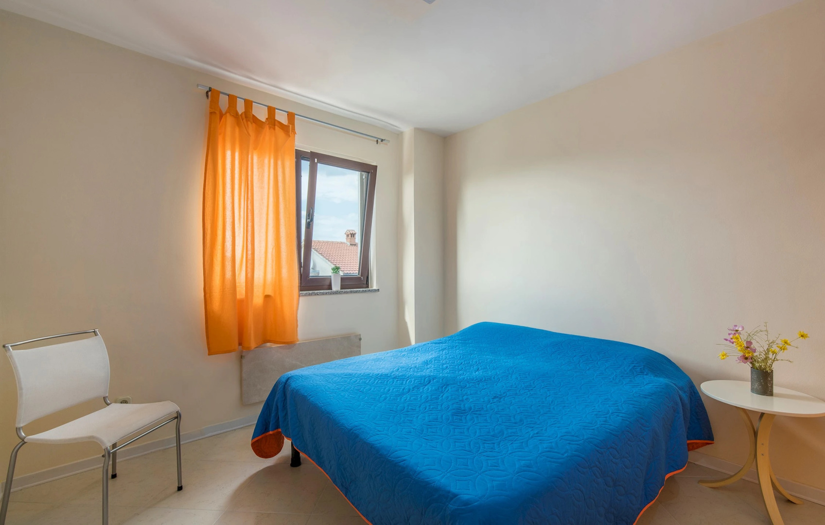 Spacious 3BDR Sea View Apartment next to the Beach