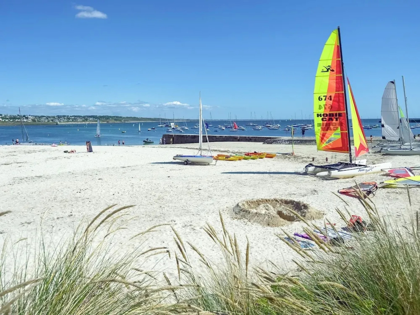 Rural holiday home near beach, culture and recreation in the tip of Brittany
