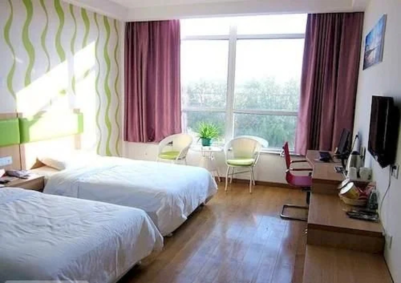 Shuangdie Business Hotel