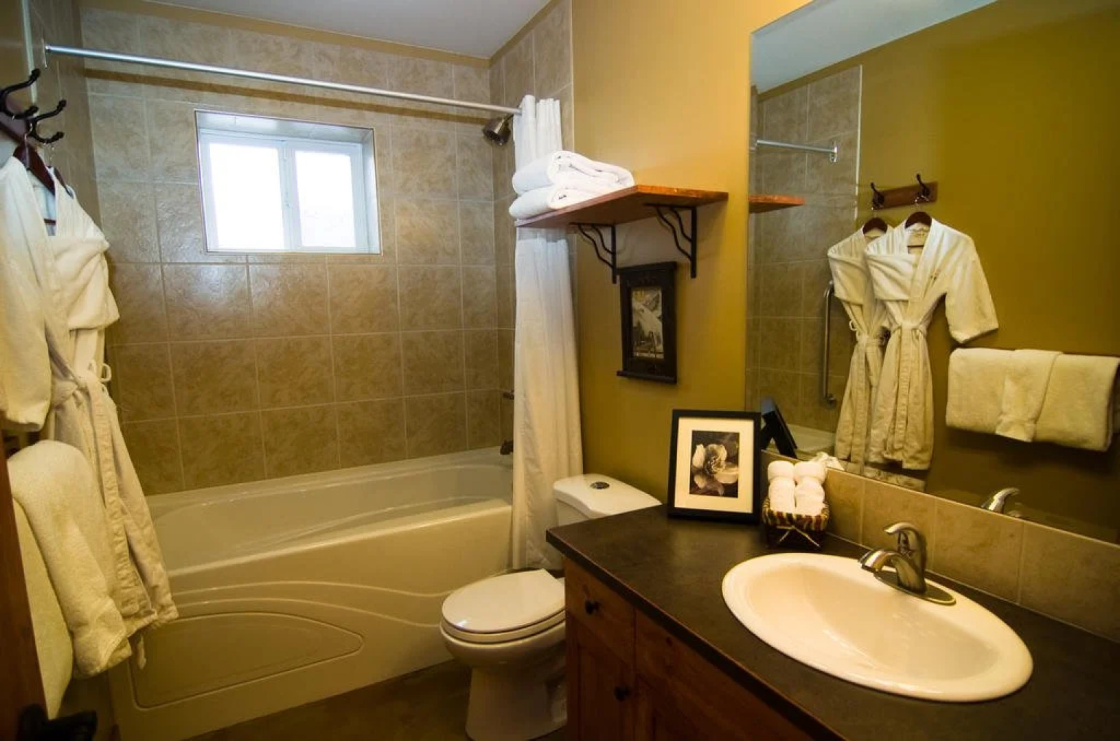 Cedar House Restaurant & Chalets