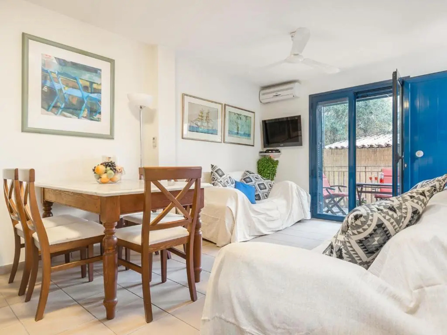 Barbati Beach Bungalow