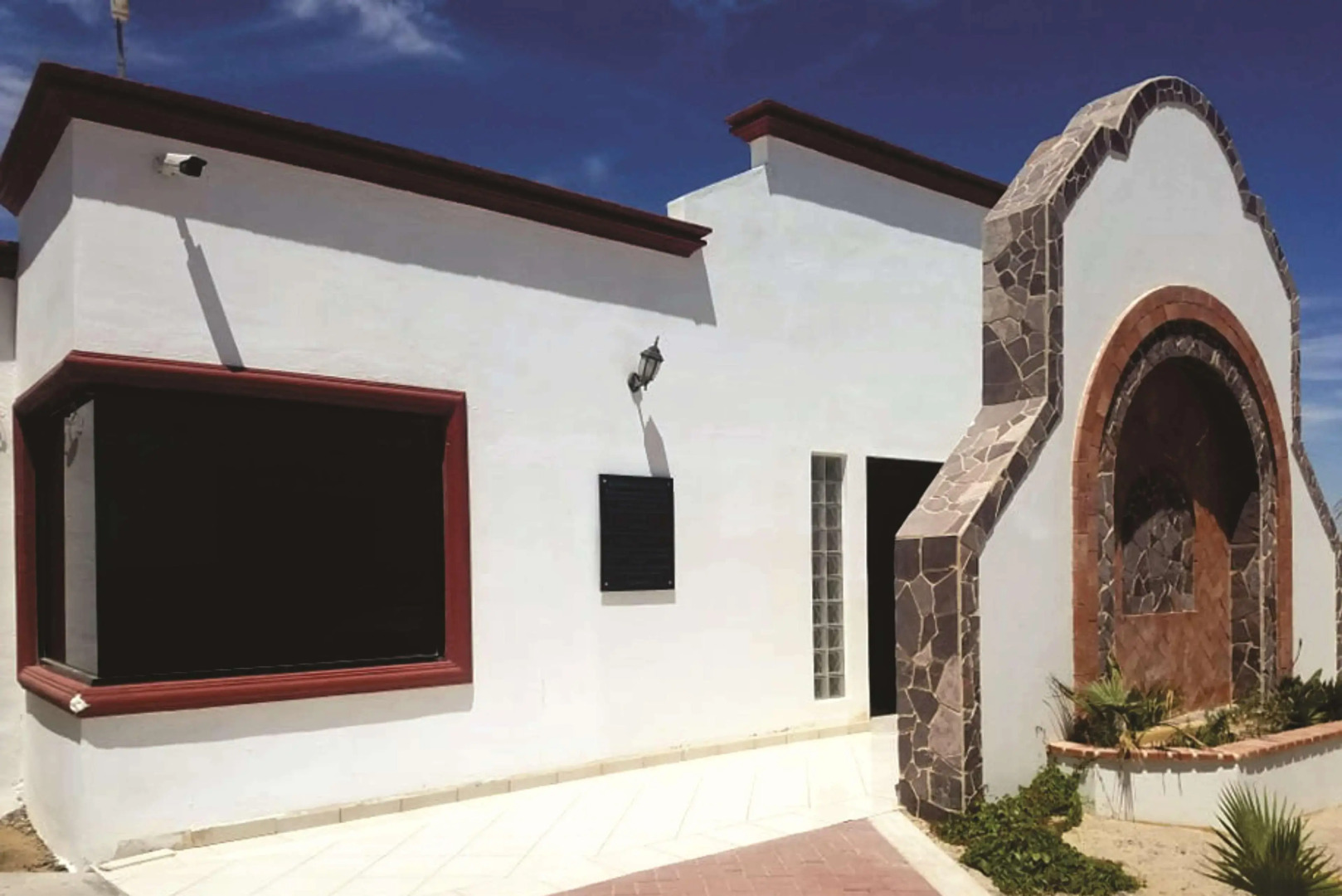 Laos Mar Hotel & Suites