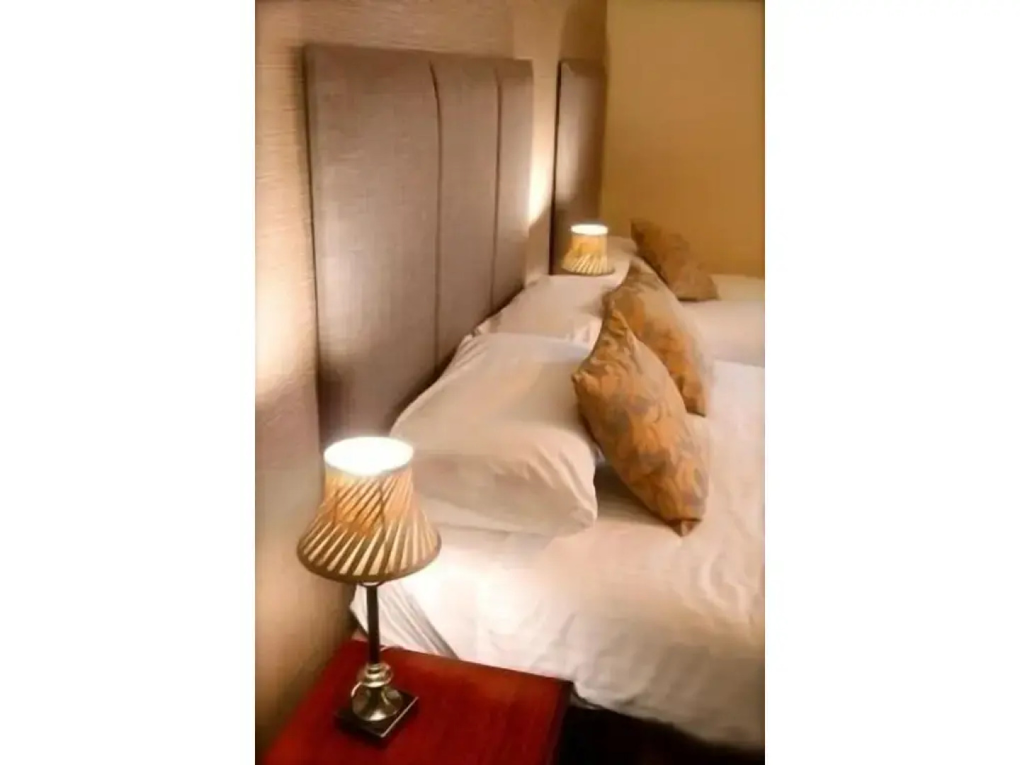 Shaw Hill Hotel Golf And Country Club