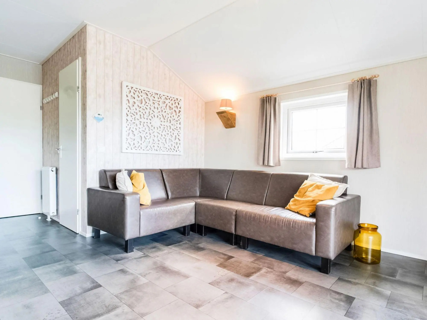 Glamping With Veranda Over Water