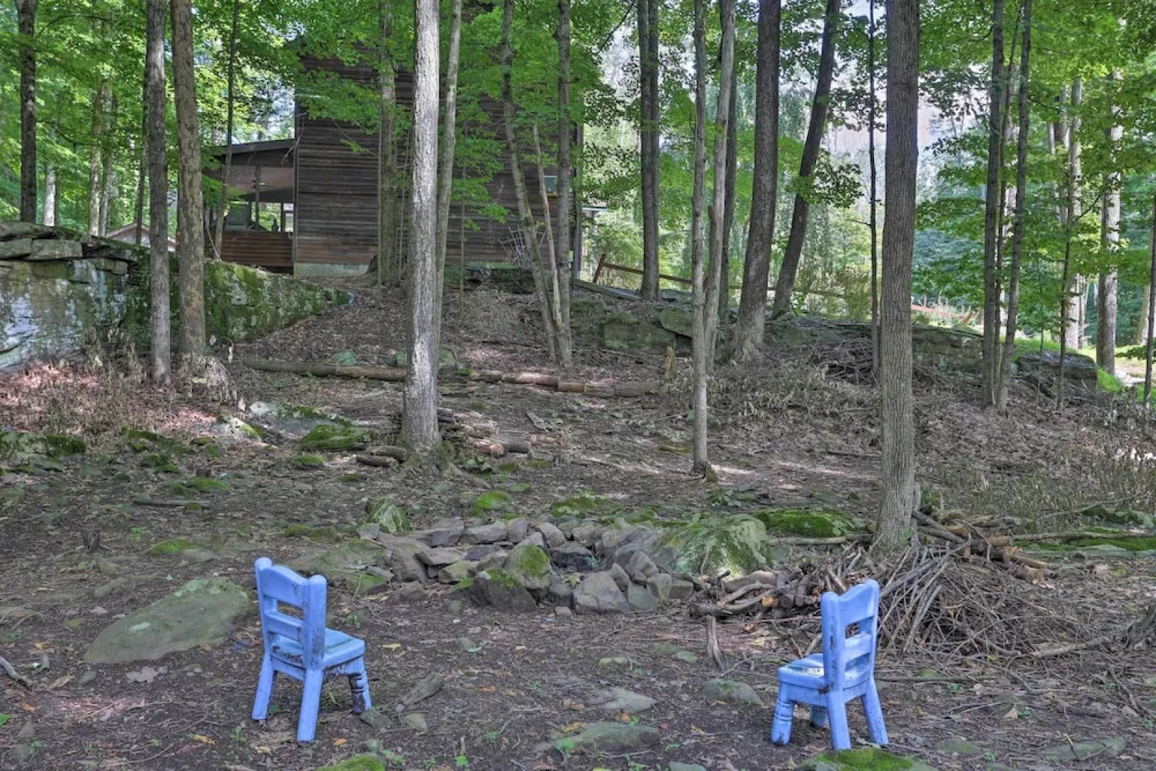 Dog-friendly Lake Ariel Resort Home w/ Deck!