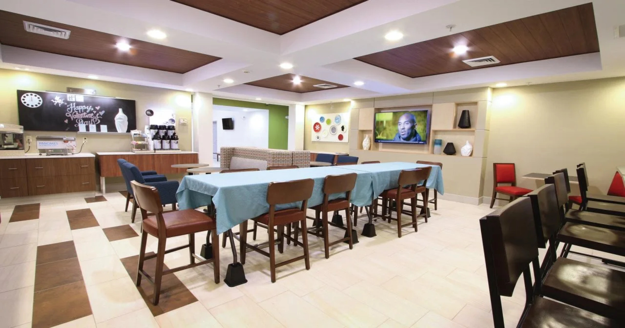 Holiday Inn Express Hotel & Suites MAGNOLIA-LAKE COLUMBIA