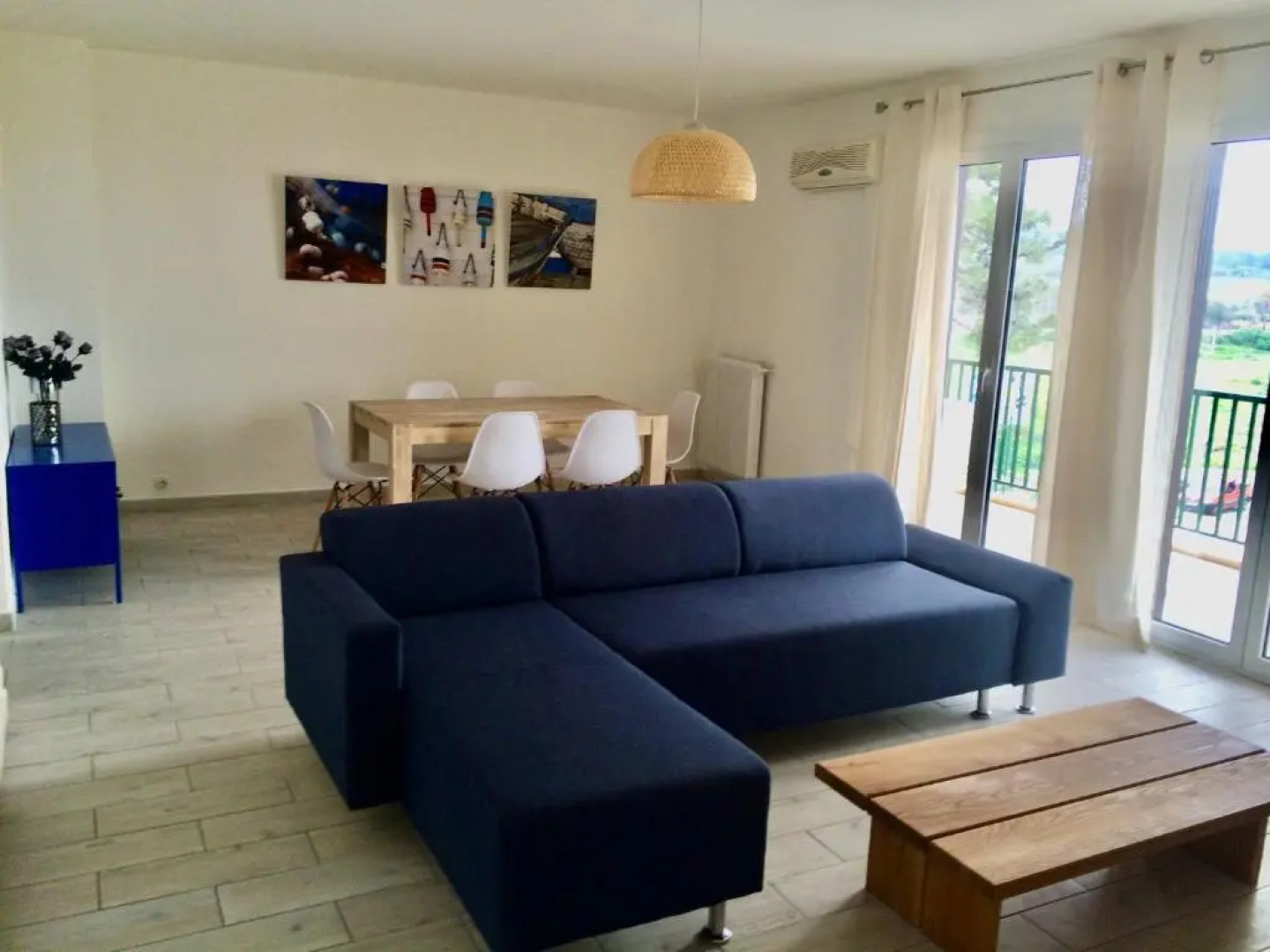 Appartement vue mer, rivière et montagnes