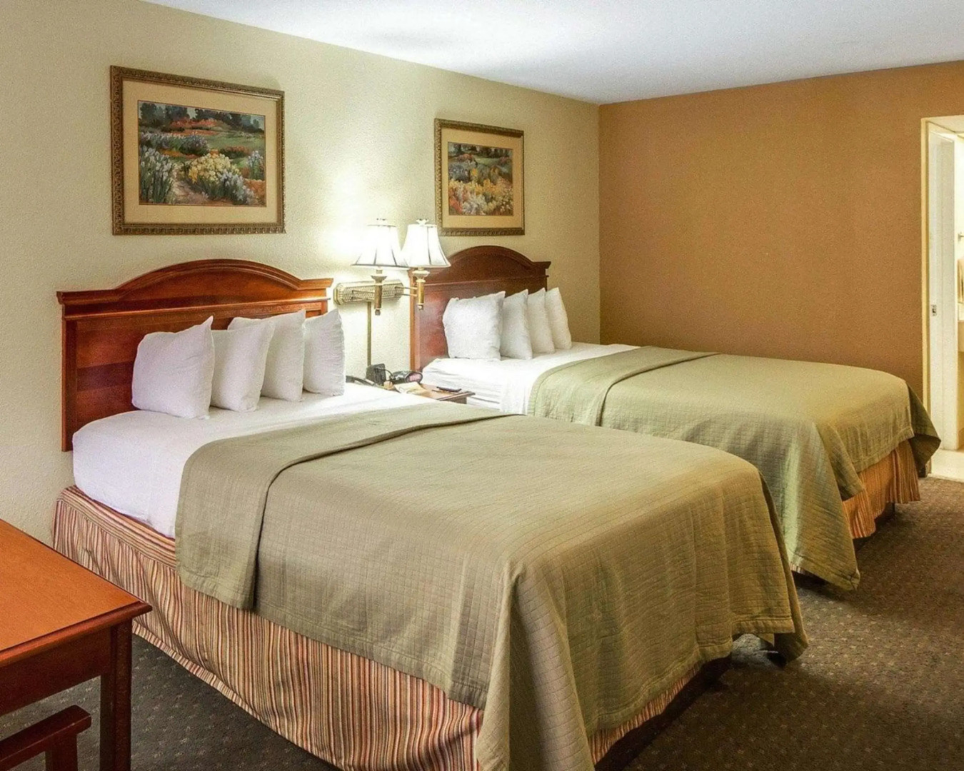 Econo Lodge Inn & Suites Eagle Pass