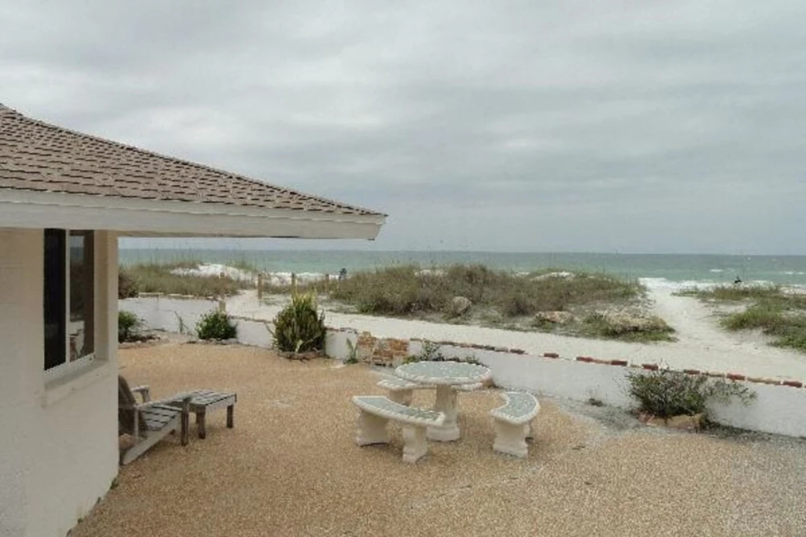 Jukes Beach House by RedAwning