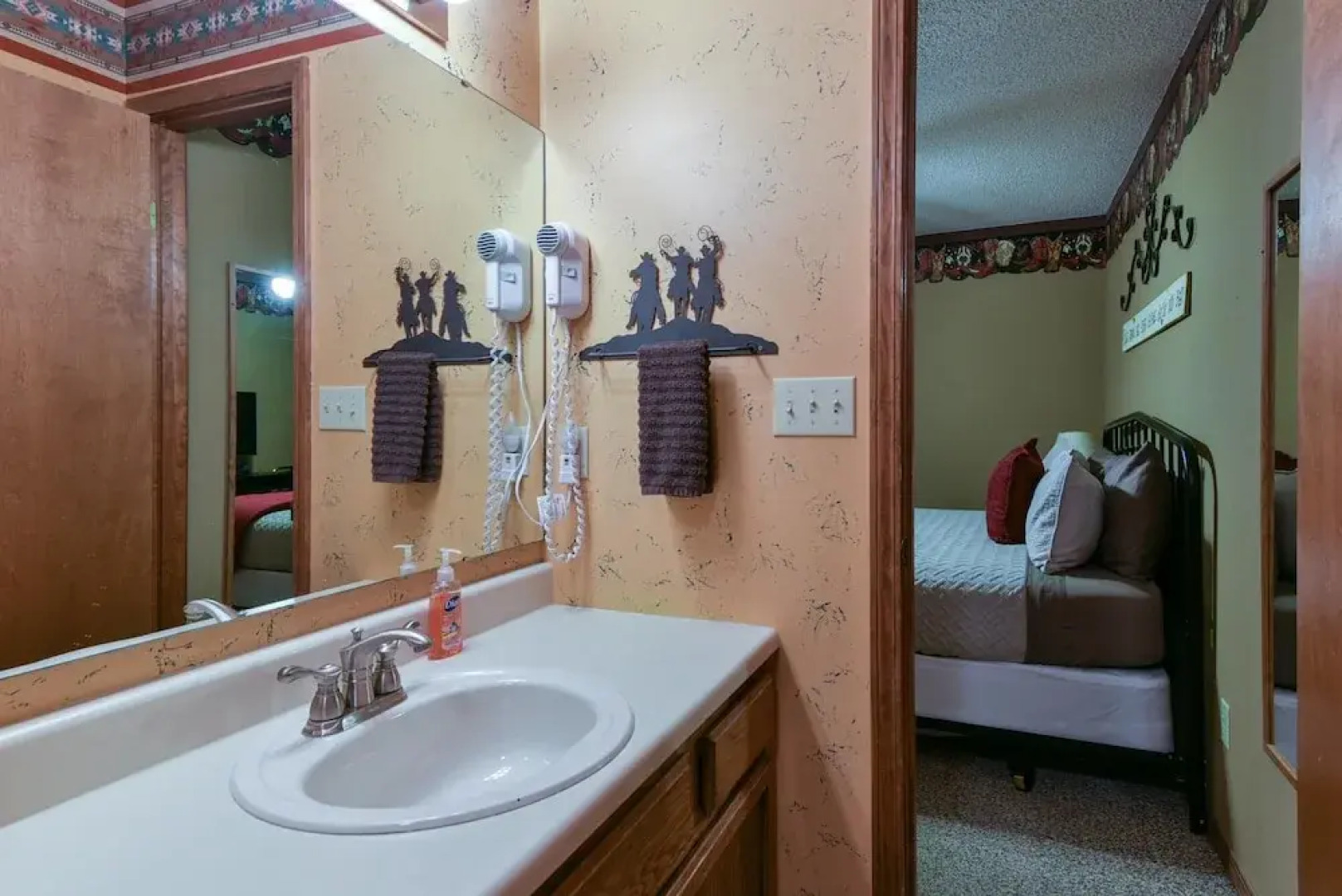 Westcreek Ranch @ Notch - NO Stairs! 2 Pools, Fishing Lake, 1 Mile to Sdc!