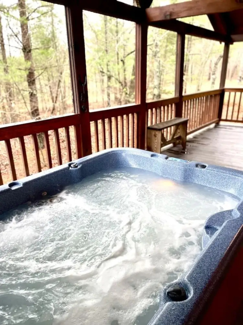 Private and Perfect! - hot tub, king bed, fireplace - dog and motorcycle friendly Studio Cabin by RedAwning