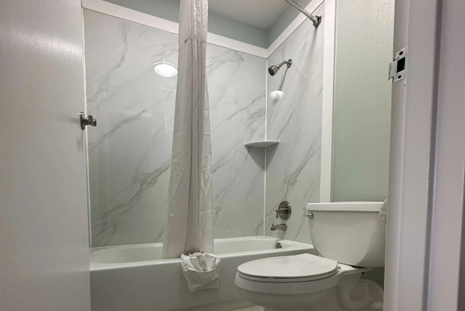 Days Inn & Suites by Wyndham Jennings