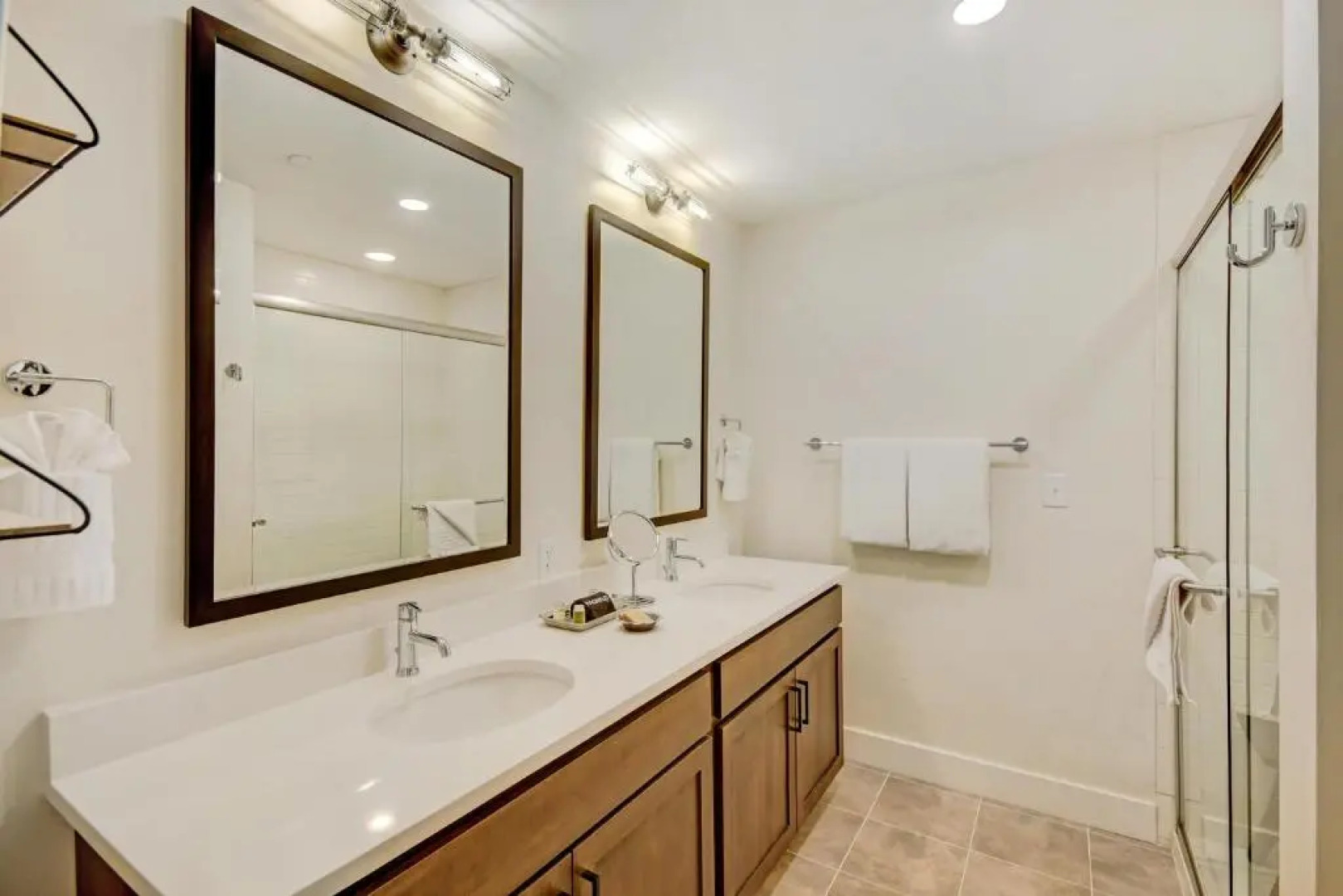 New Luxury Loft #103 Near Resort Huge Hot Tub & Views - FREE Activities & Equipment Rentals Daily