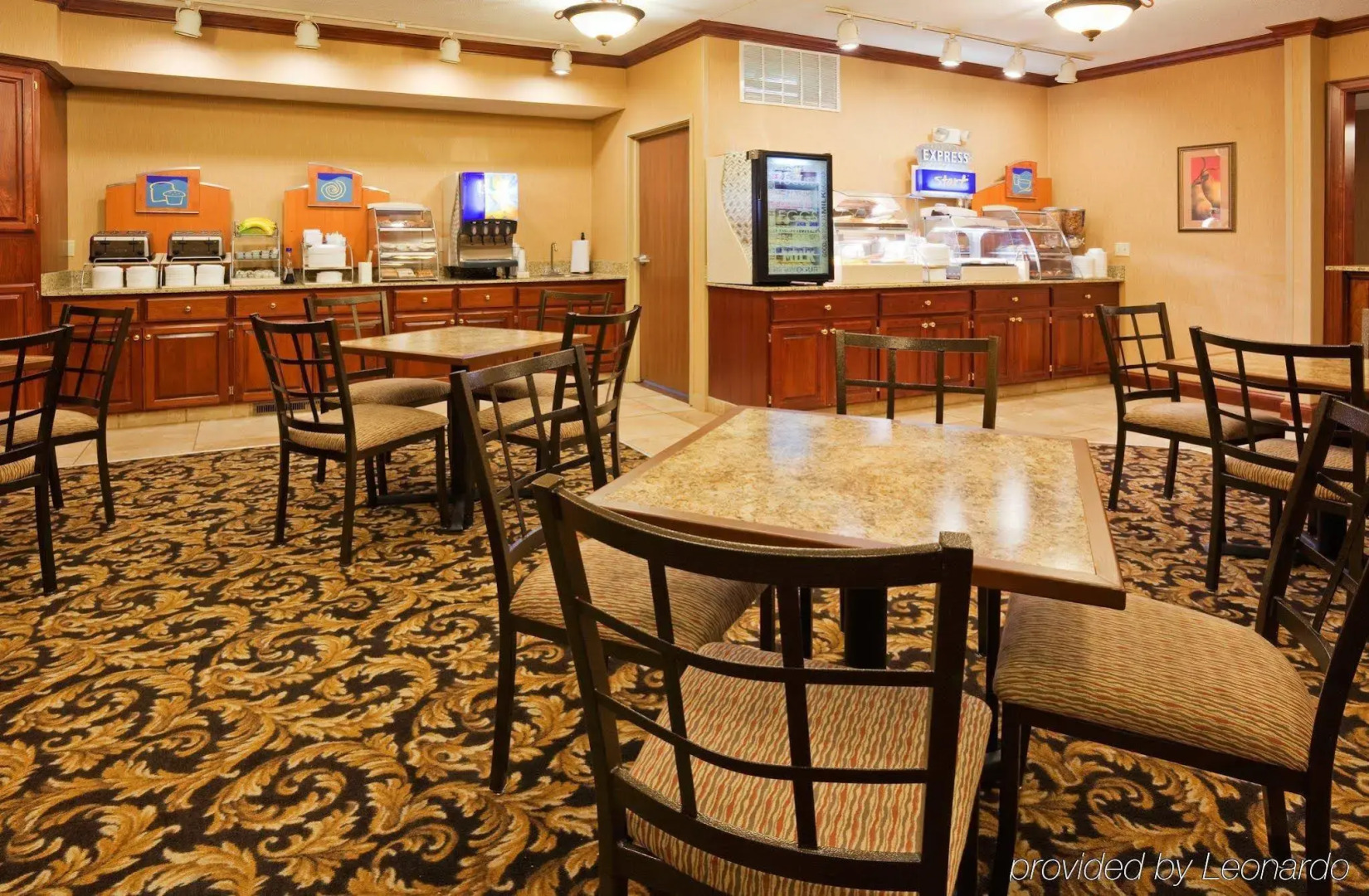 Holiday Inn Express & Suites Sioux Falls At Empire Mall by IHG