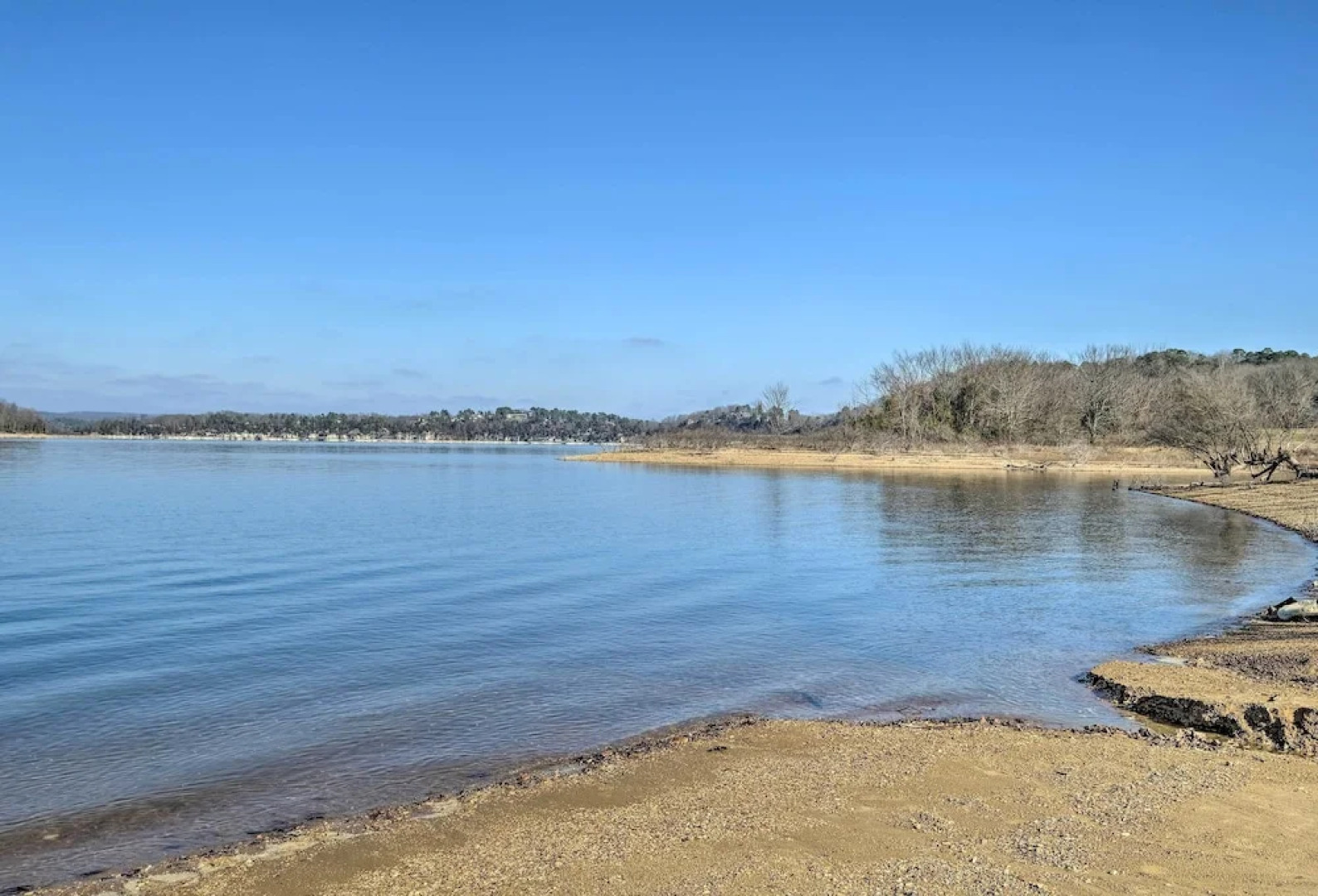 Beaver Lake Home ~ 8 Mi to Downtown Rogers!