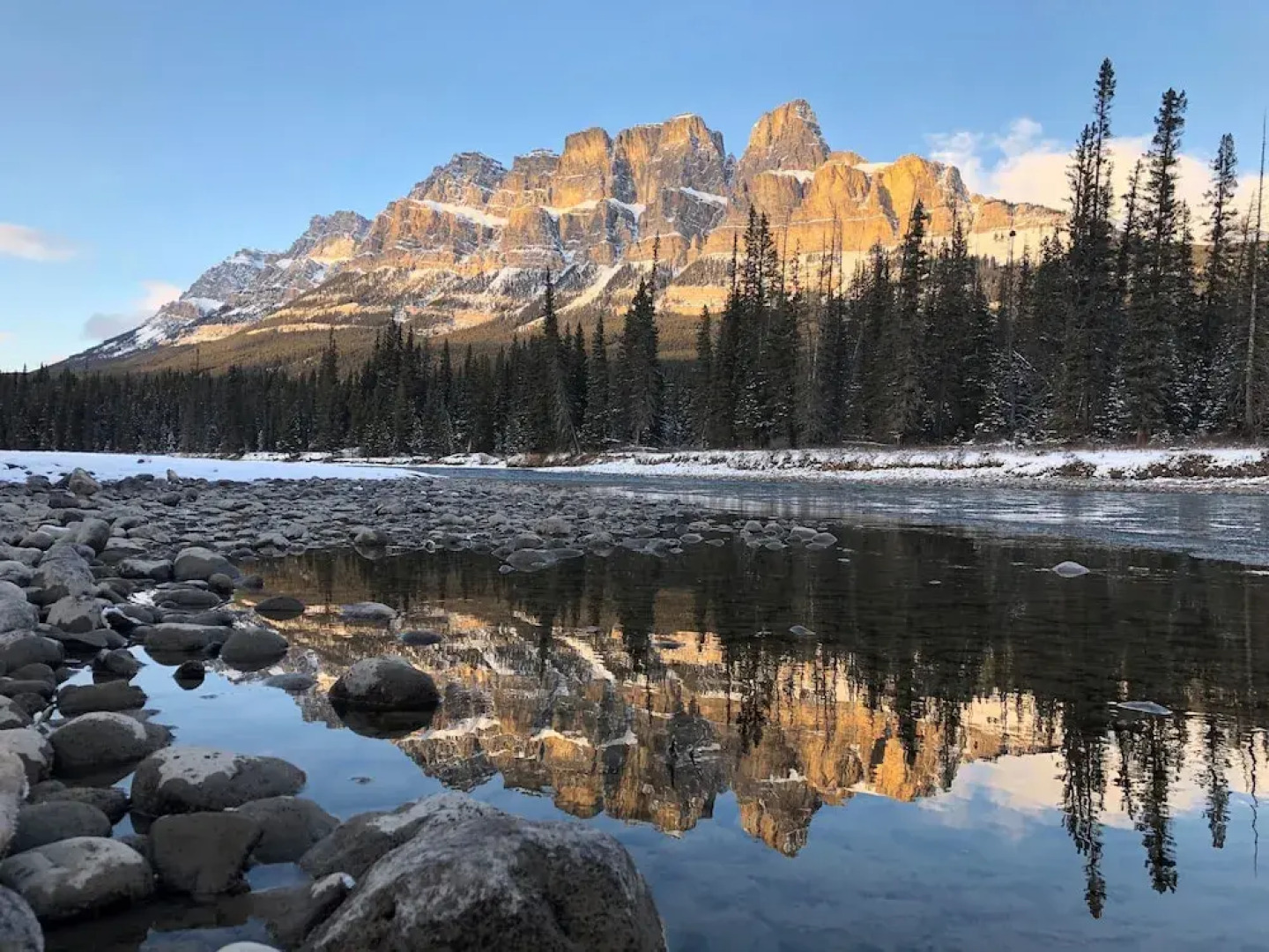 Storm Mountain Lodge Cabins & Dining