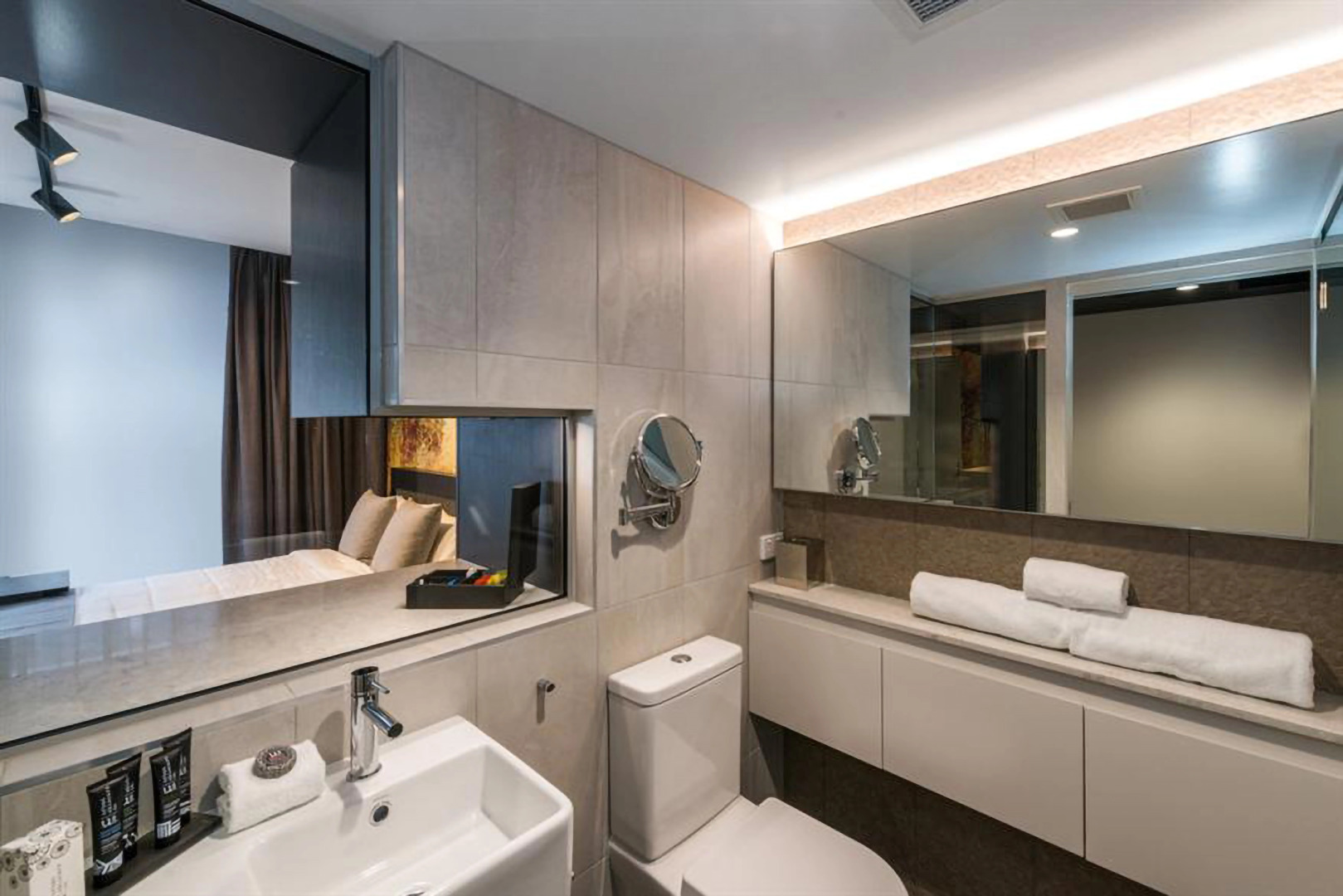 Kennigo Hotel Brisbane, Independent Collection by EVT