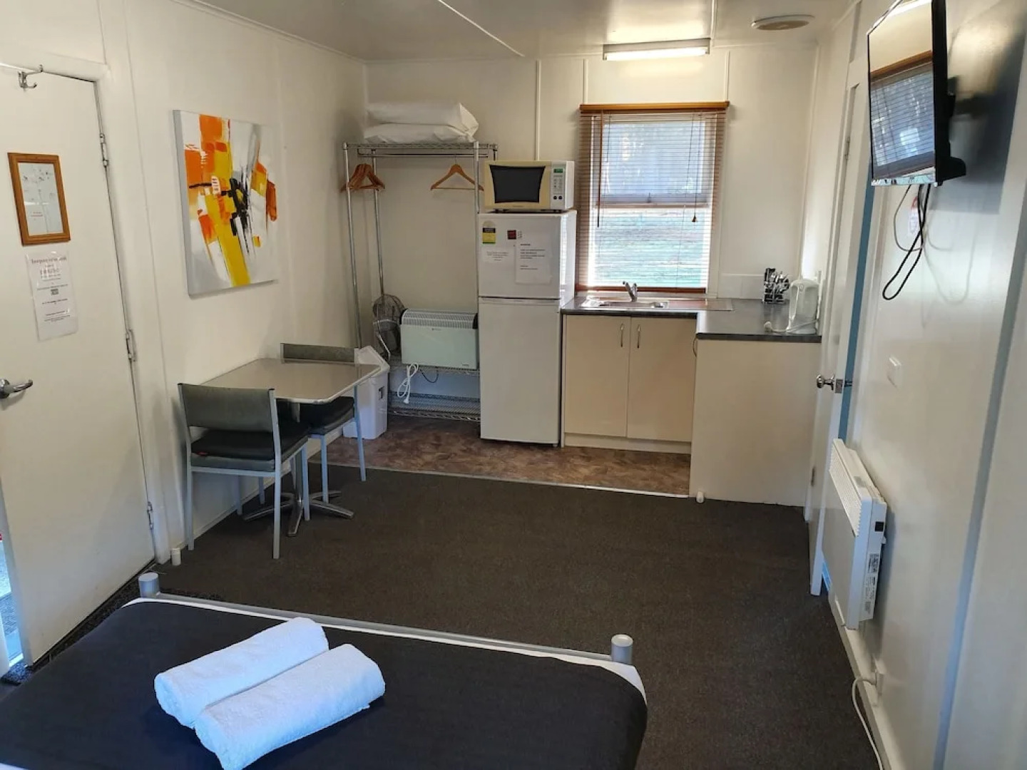 Seven Mile Beach Cabin and Caravan Park