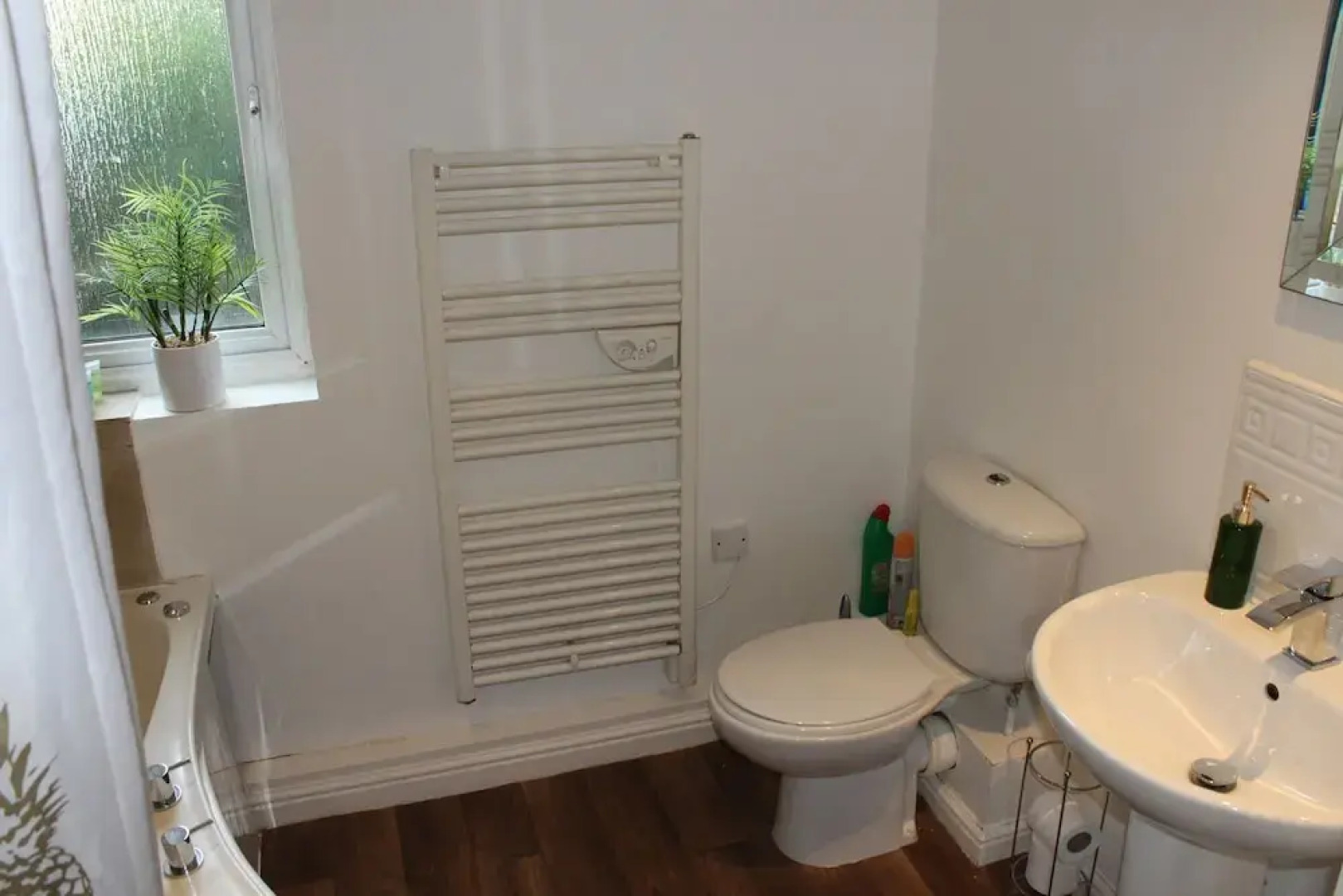 Empire 2 Bedroom Serviced Apartment