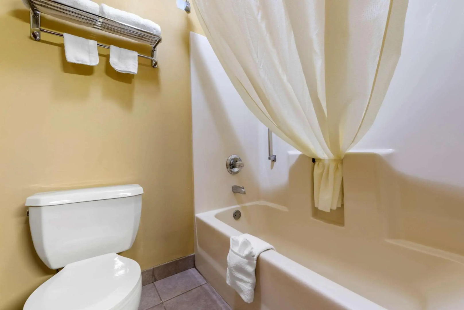 Econo Lodge Louisville Airport