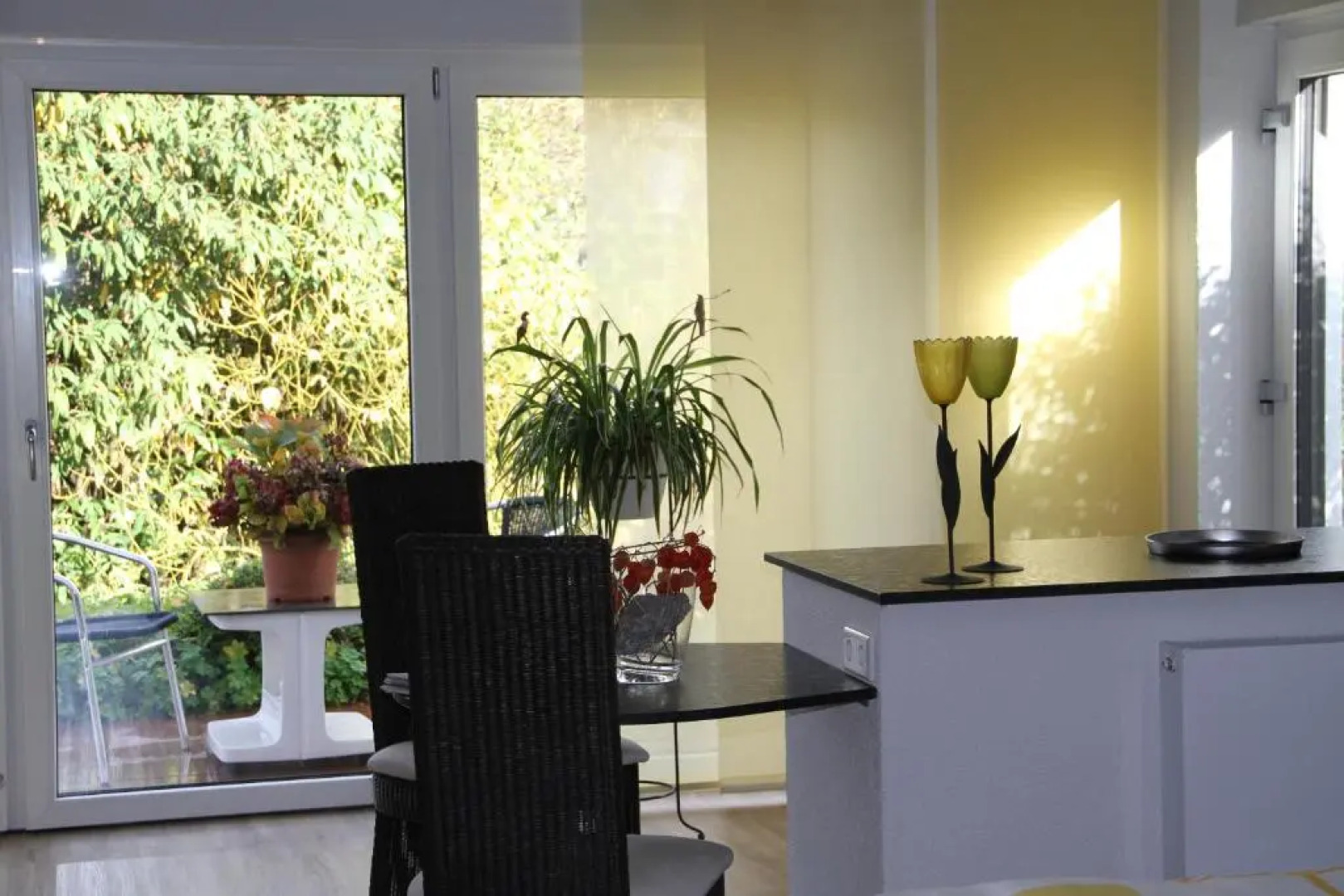 Apartment mit Burgblick im Grünen, Familie Held