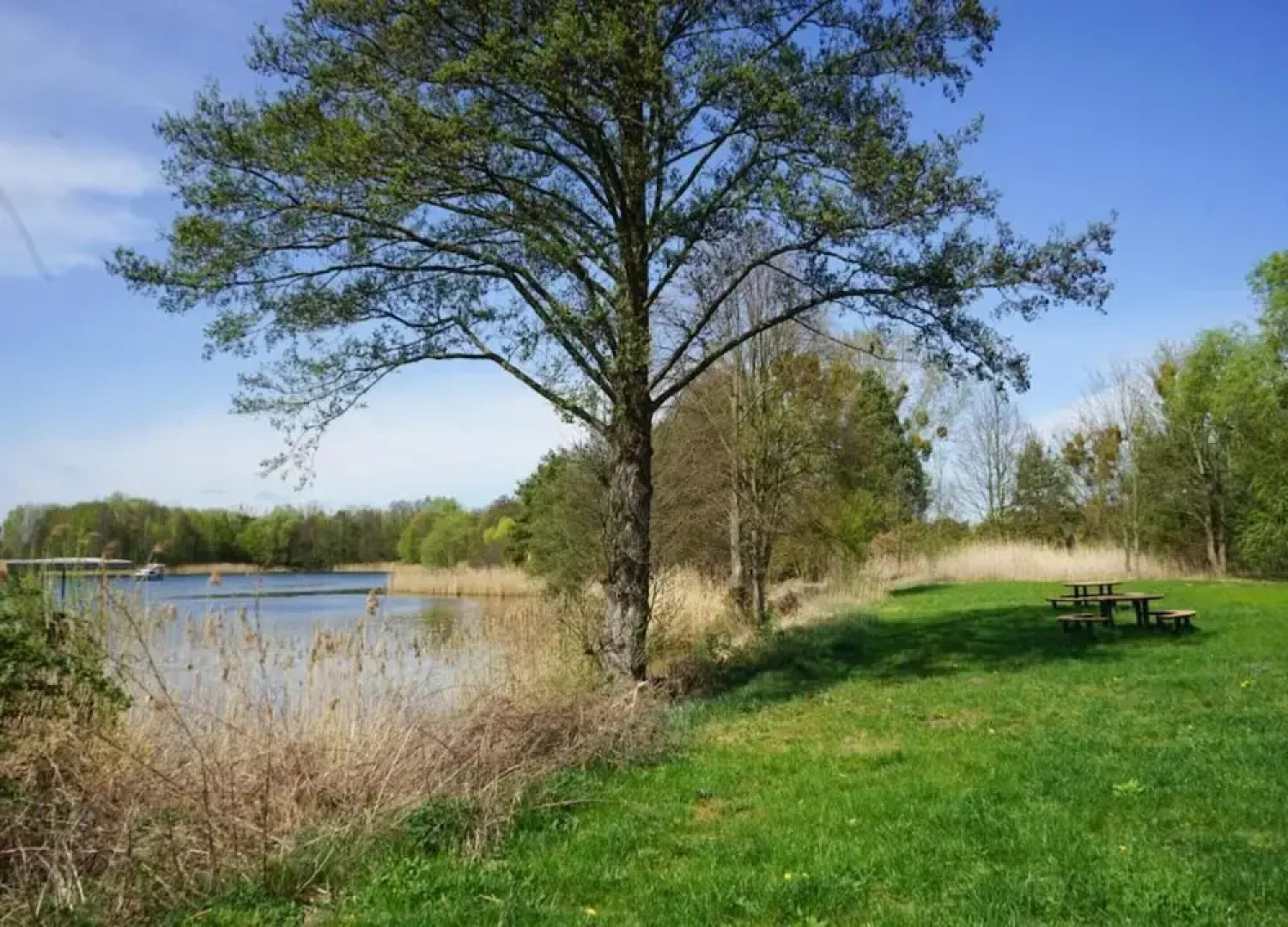 Hausboot am Prerauer Stich in Zehdenick