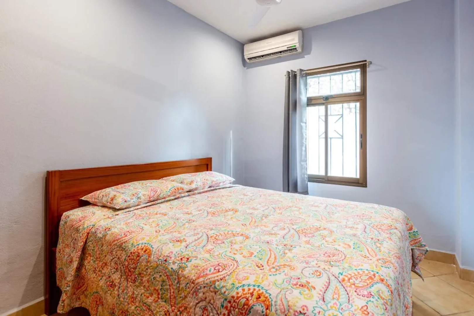 2 Bedroom Ocean-View Condo with Pool