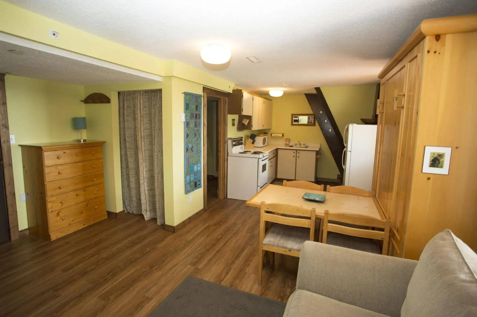 The Pinnacles Suite Hotel