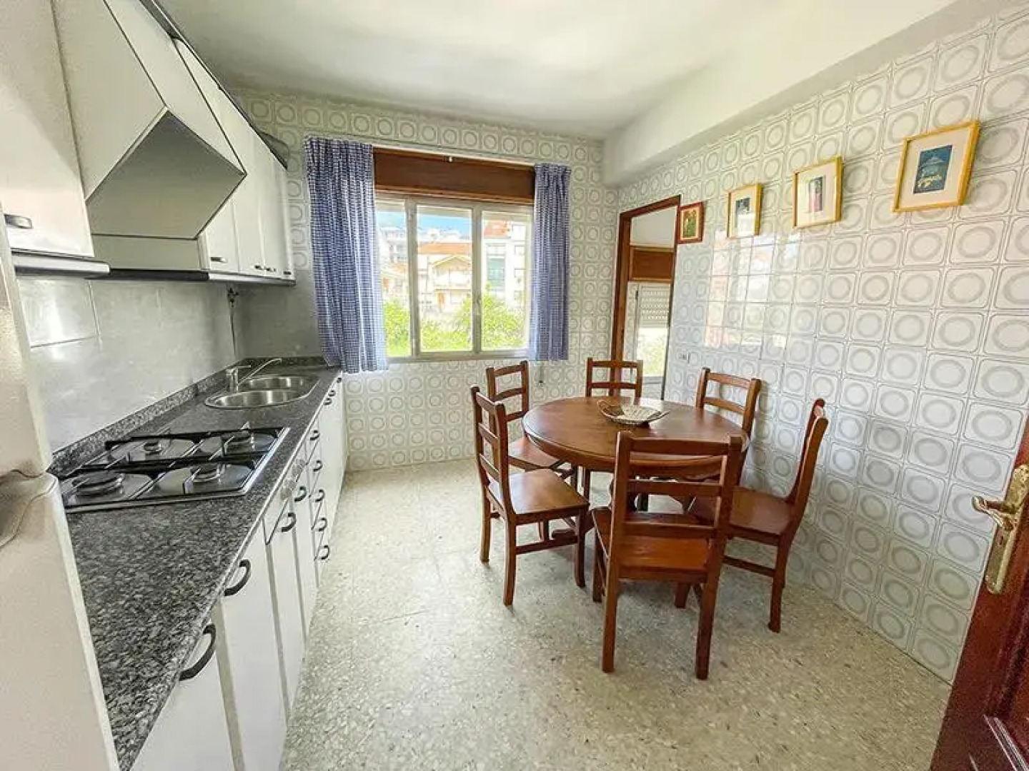 Apartamentos Portonovo Playa 3000