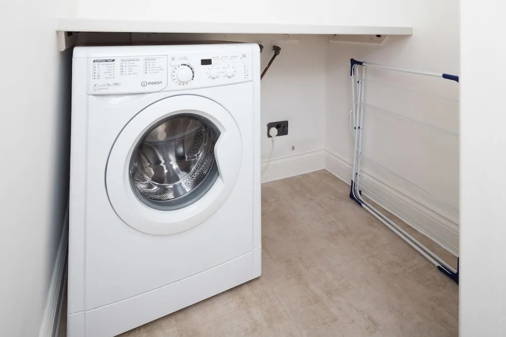 Milford On Sea Detached Bungalow