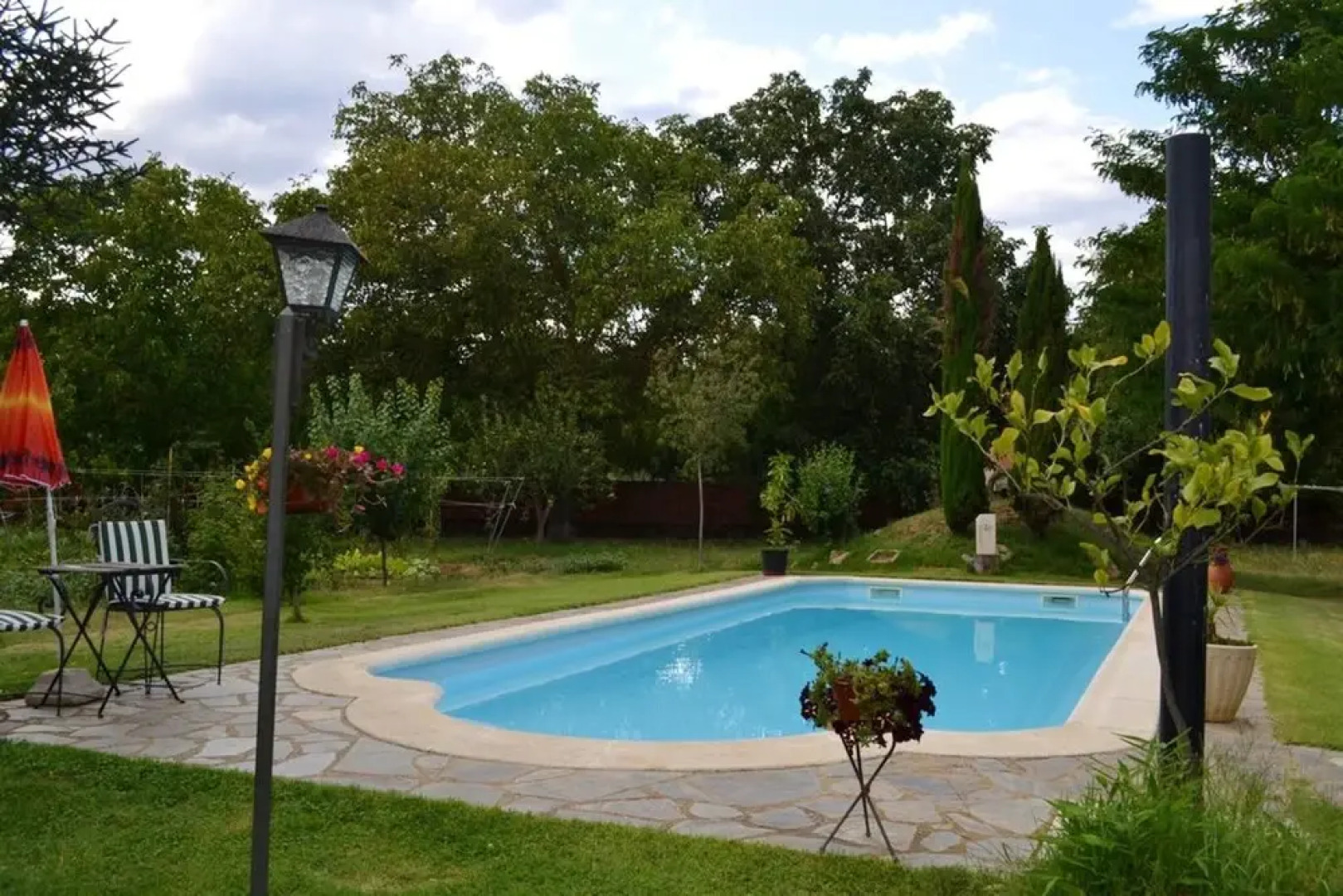 House With 5 Bedrooms in Morales de Rey, With Enclosed Garden and Wifi Near the Slopes