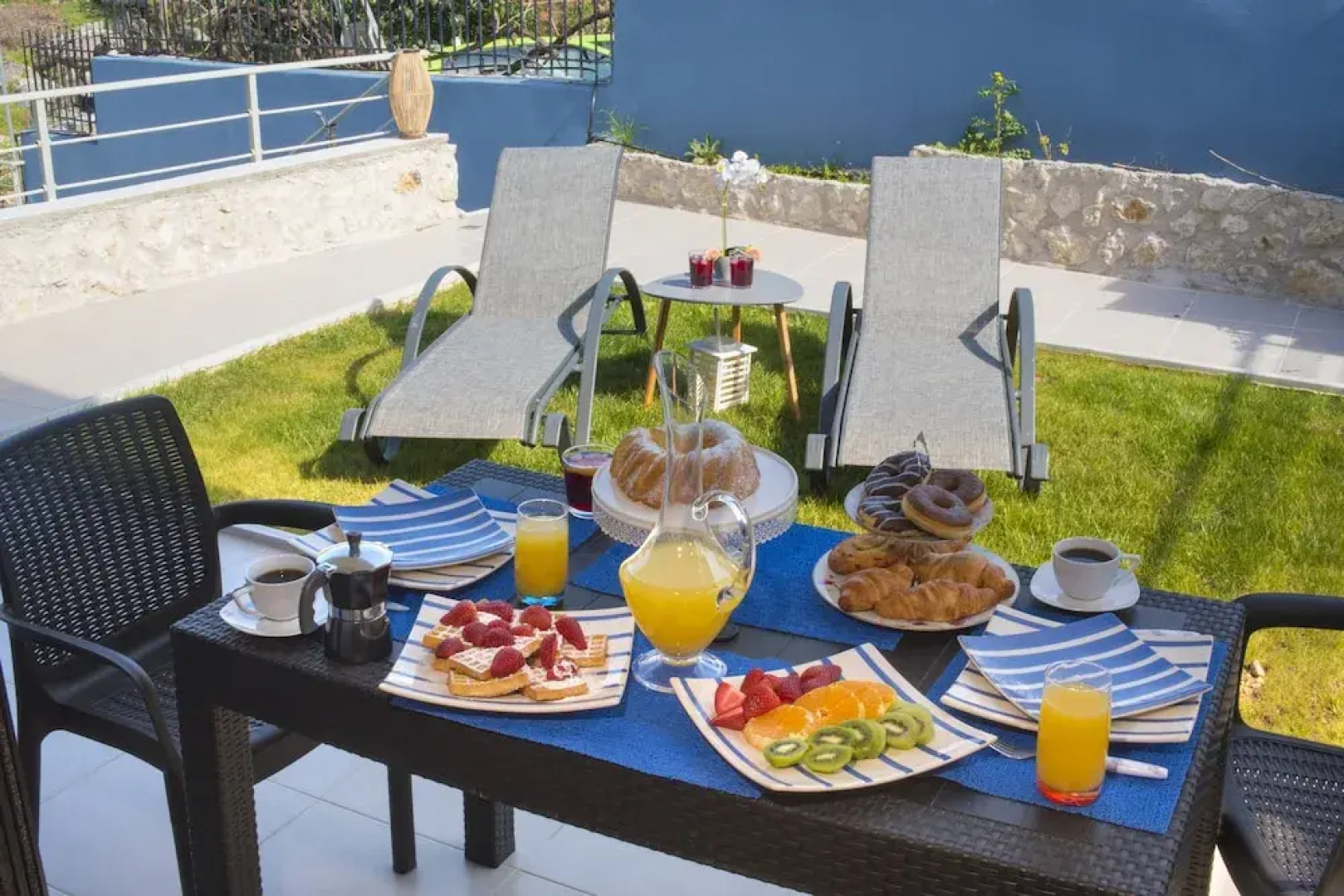 Blue Houses complex Nikiana