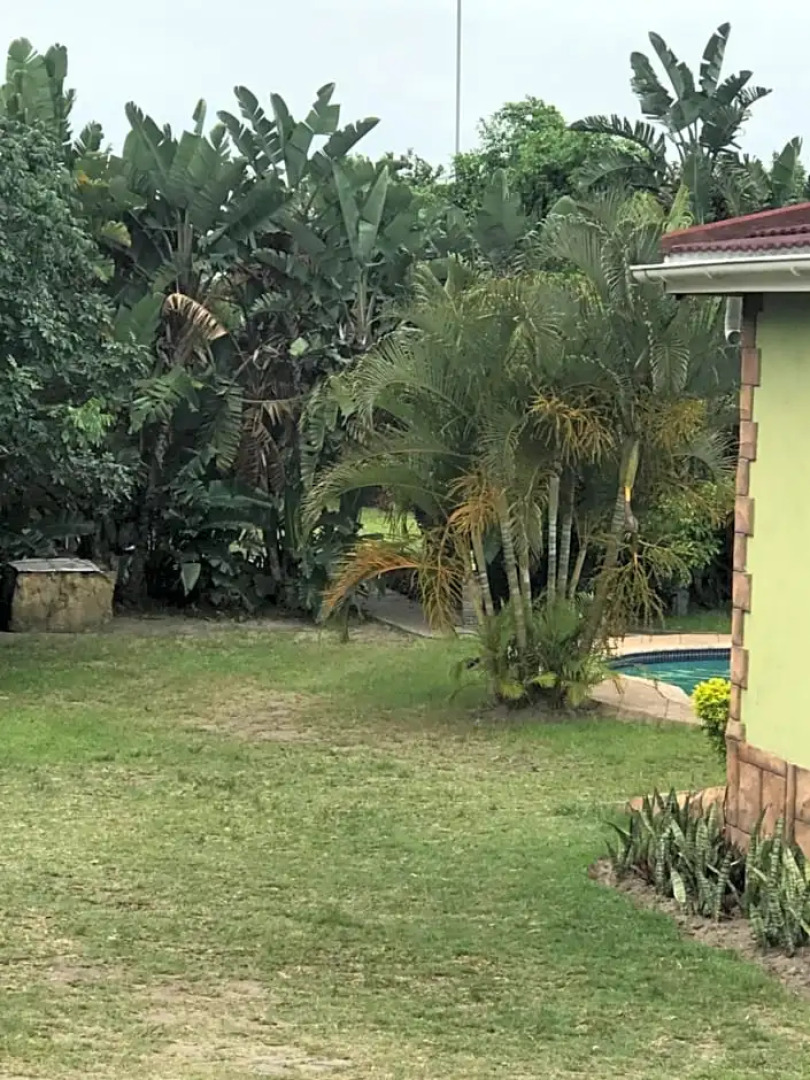 Sodwana Road Holiday Lodge