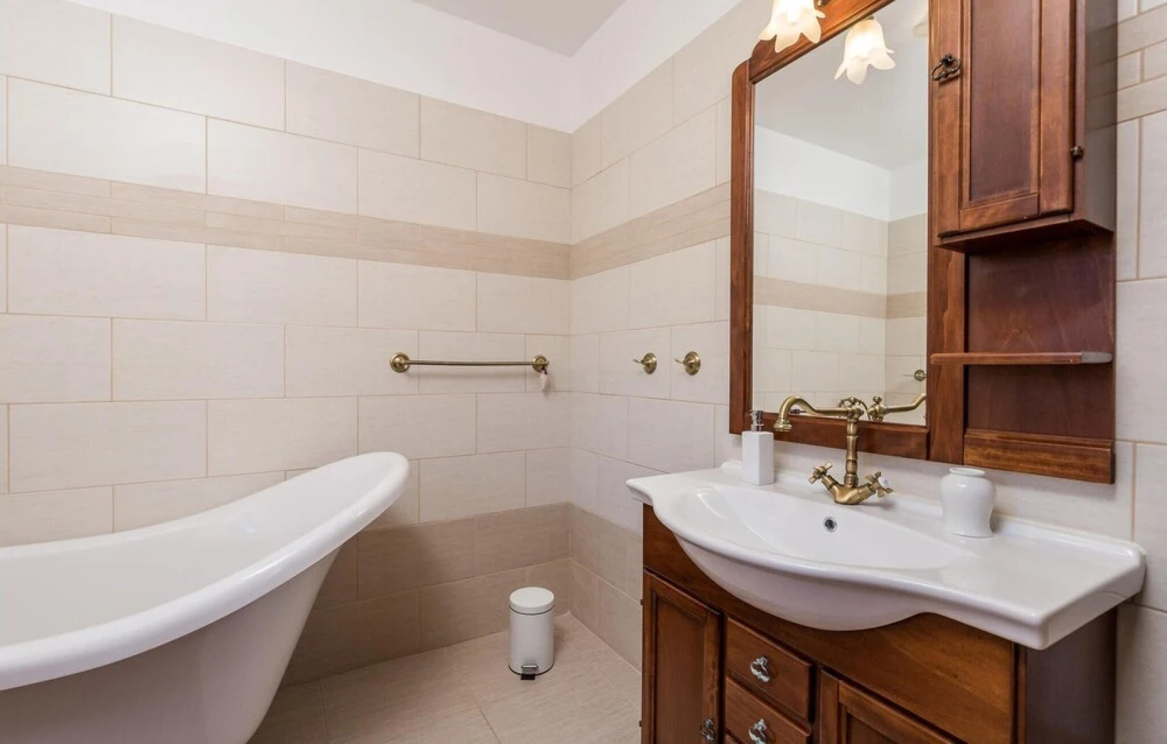 Amazing Home in Zgaljici With Sauna, Wifi and 4 Bedrooms