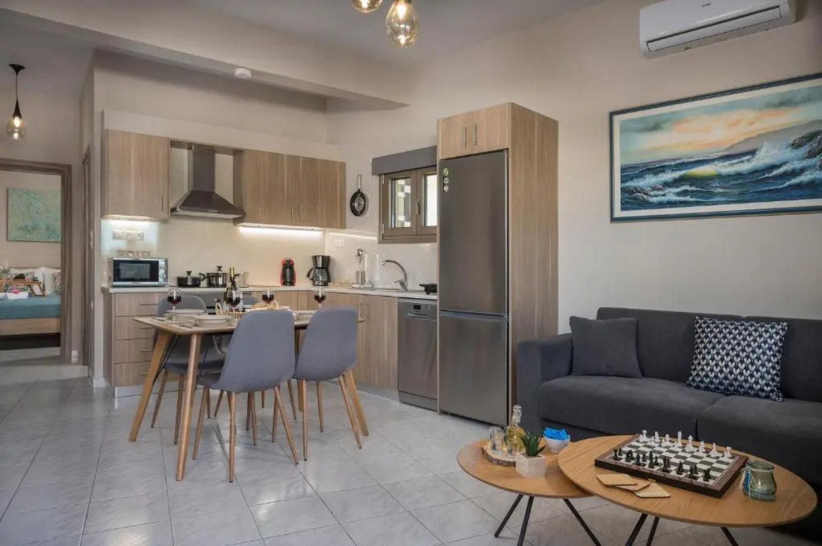 Brand-New stylish Flat w. Parking