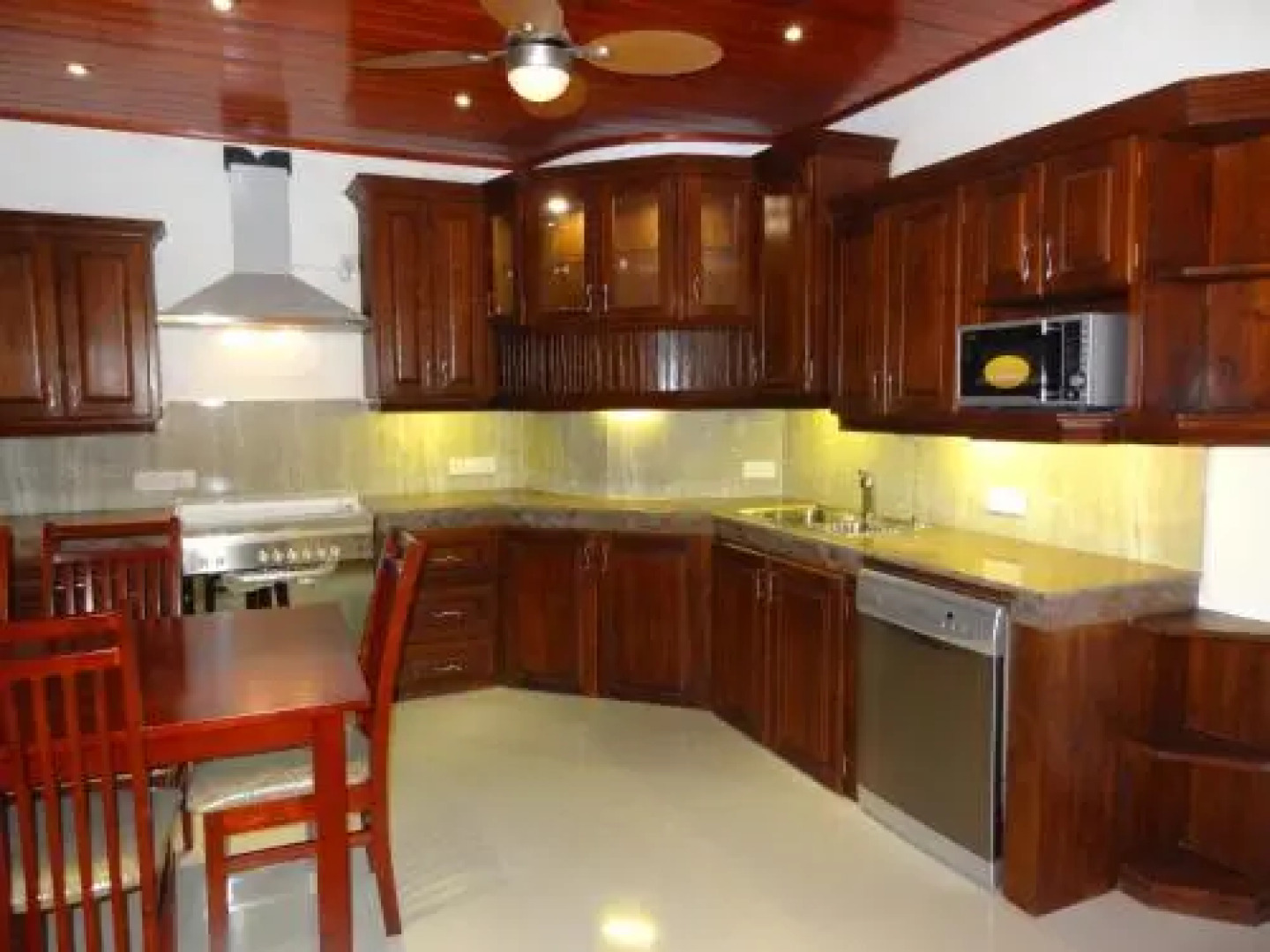 Ocean Villa Ranmanik