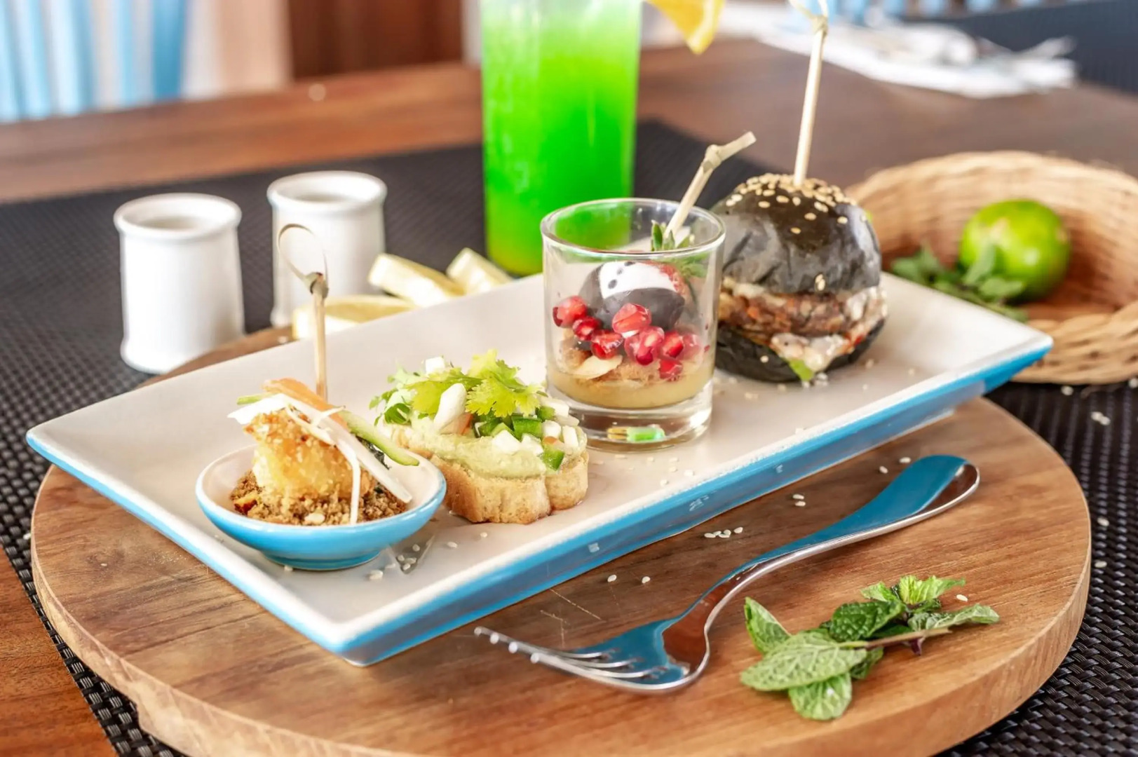 Lovina Beach Club & Resort