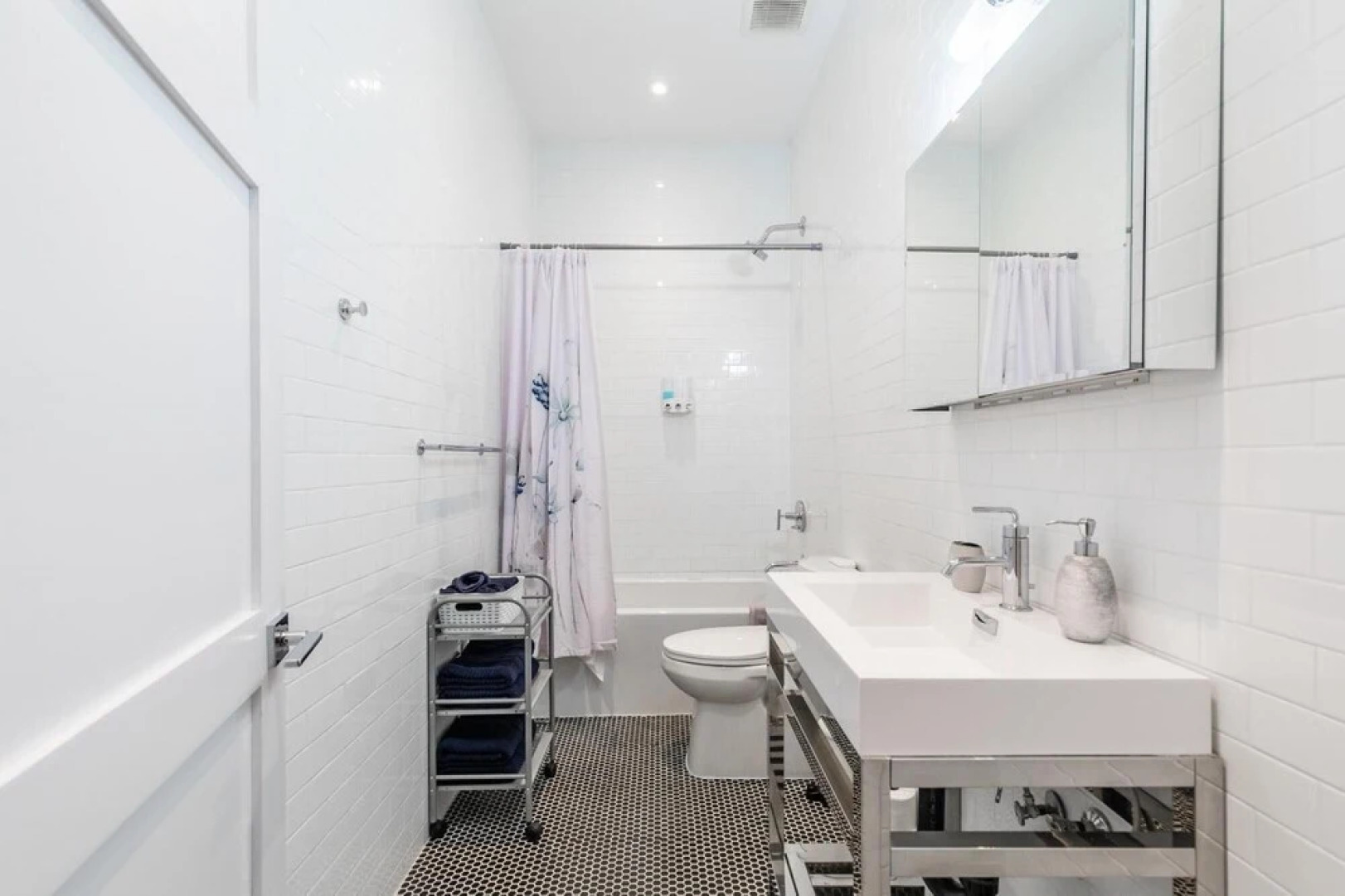 2 Storey Loft Gym Free Parking