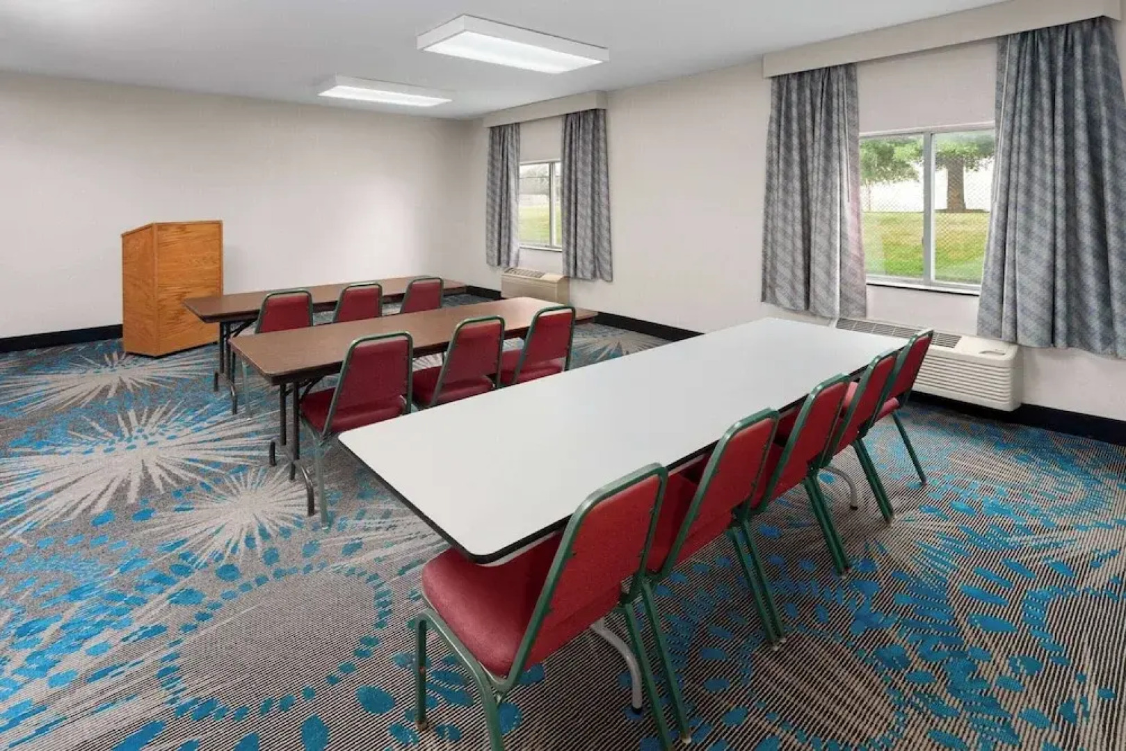 Days Inn And Suites Of Morris