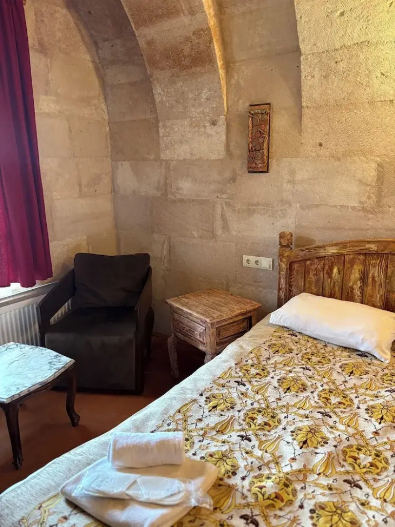 Valley Inn Cave Hotel