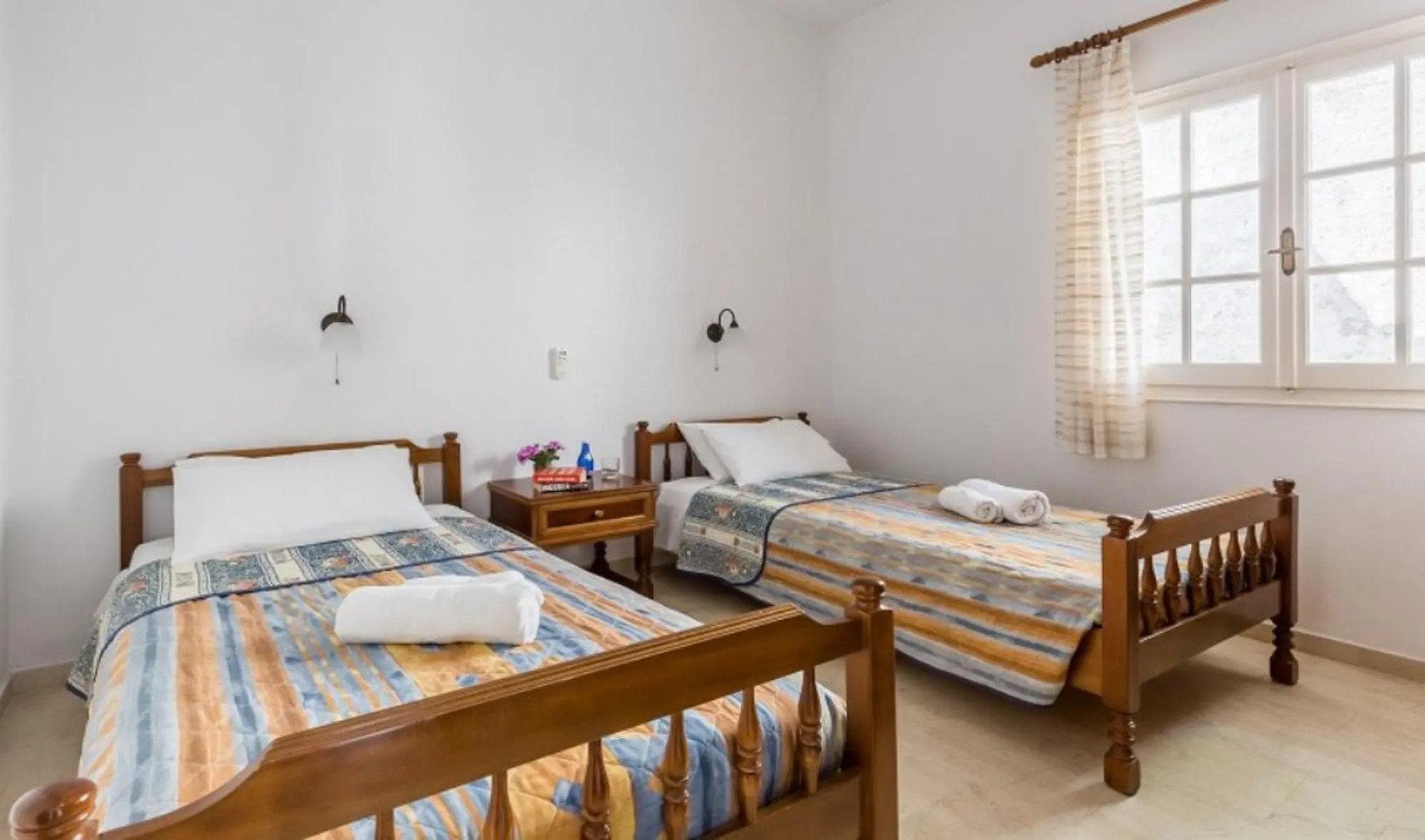 Evanna Walk to Beach Sea Views A C Wifi Car Not Required - 3425