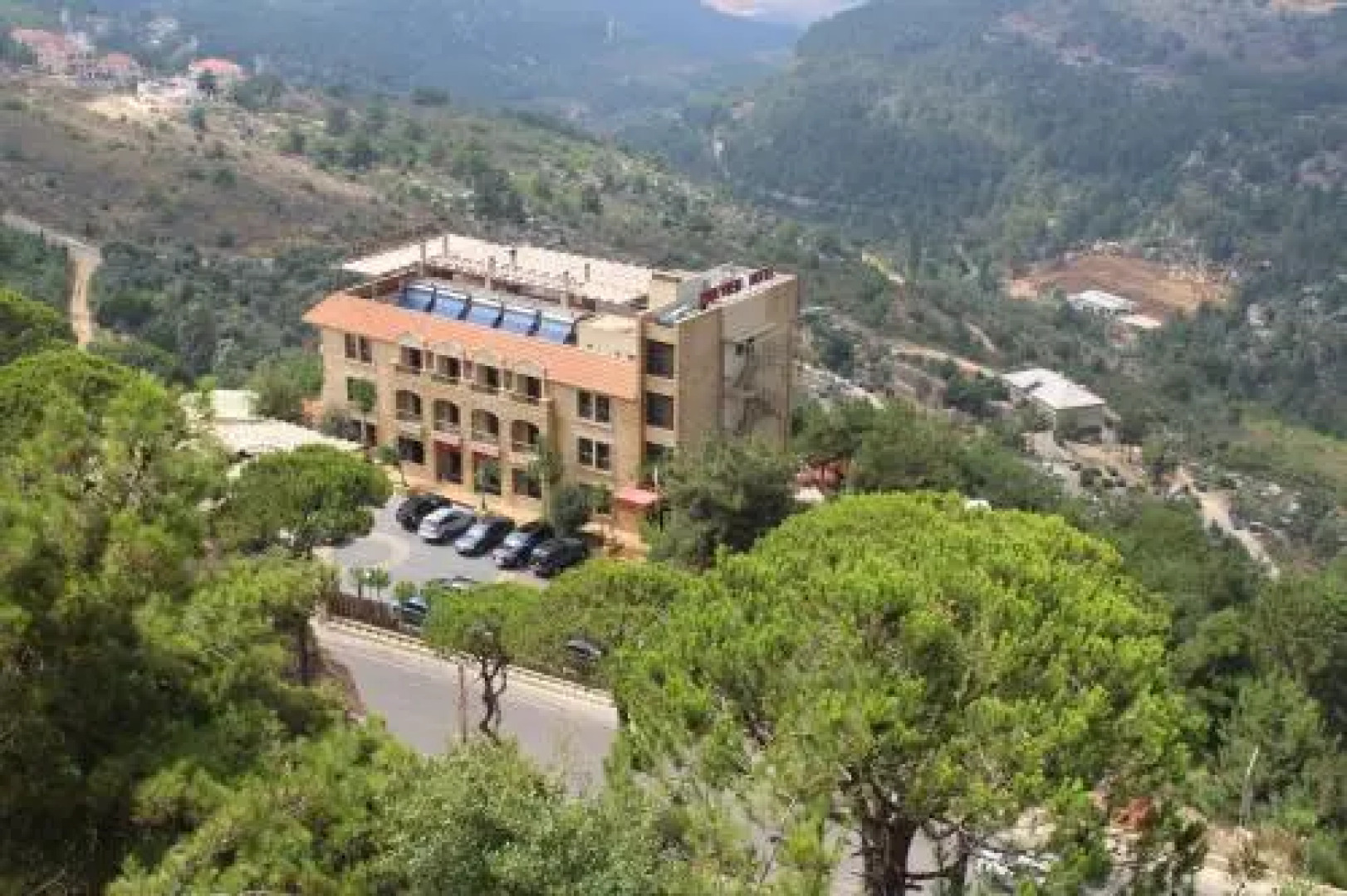 Pine View Hotel Azour-Jezzine