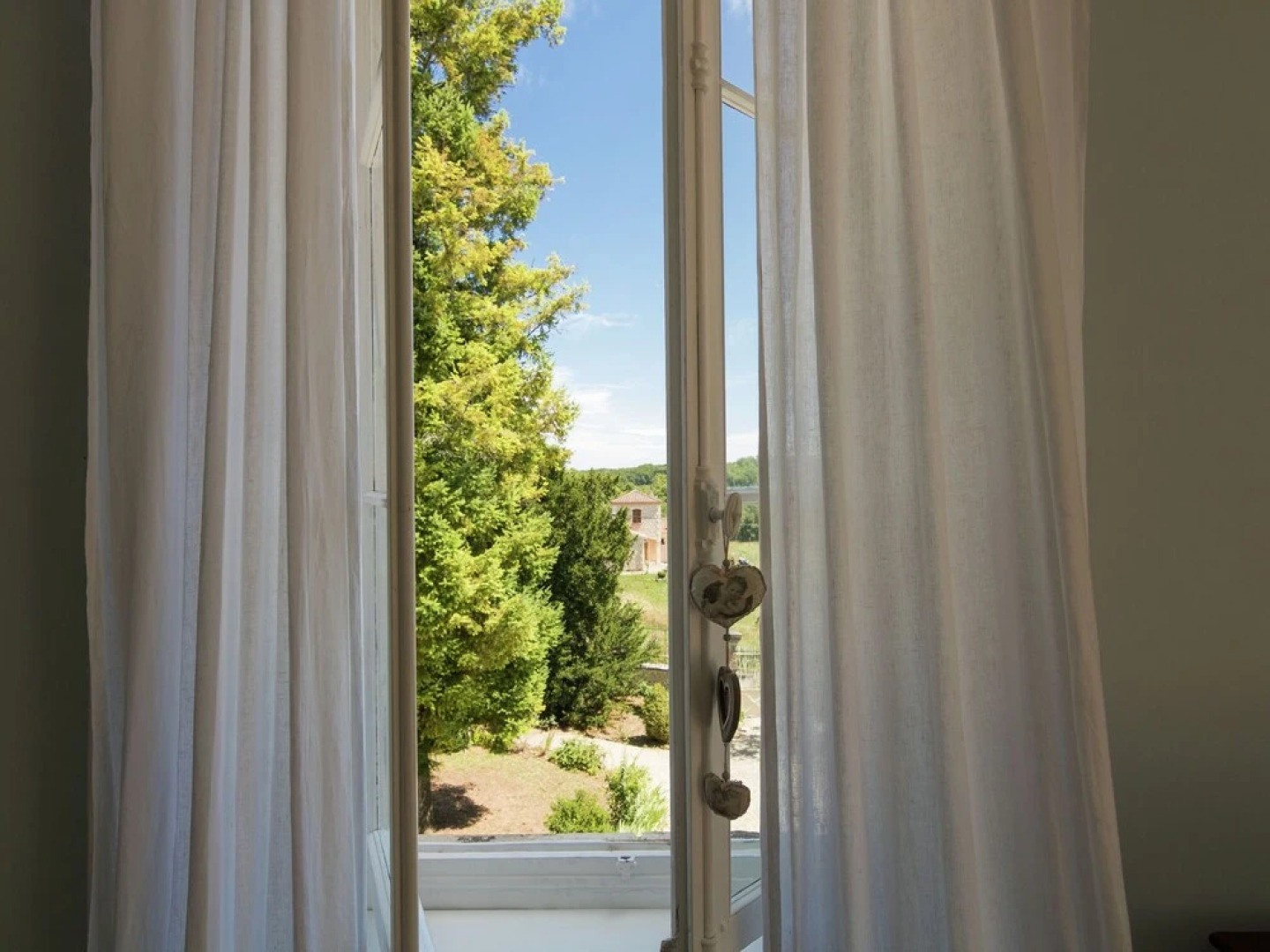 Upscale Mansion in Brouchaud With Views Across Private Pool