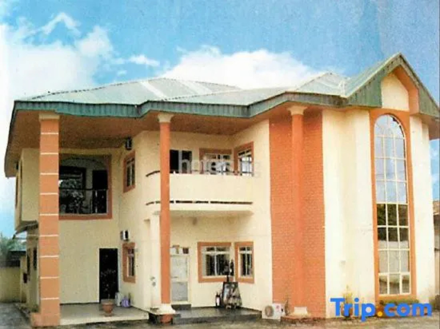 Franphinas Suites & Hotels