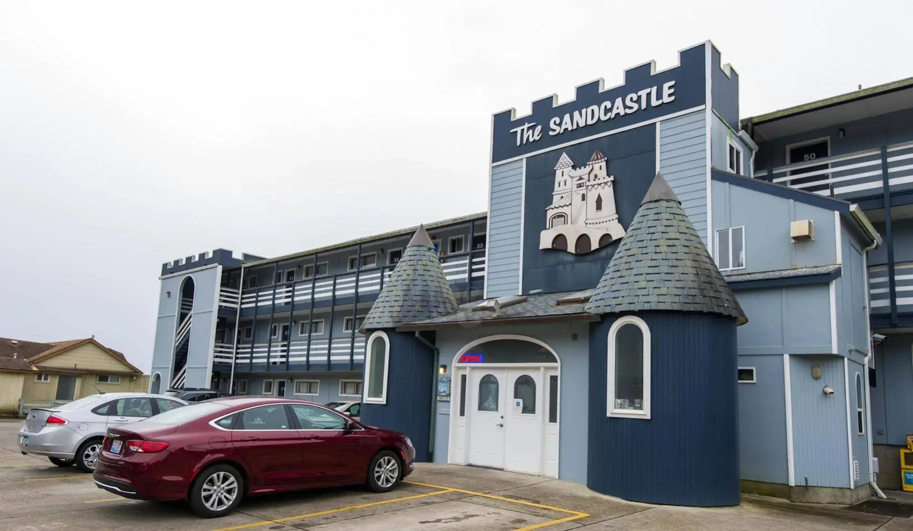 The Sandcastle Beachfront Hotel