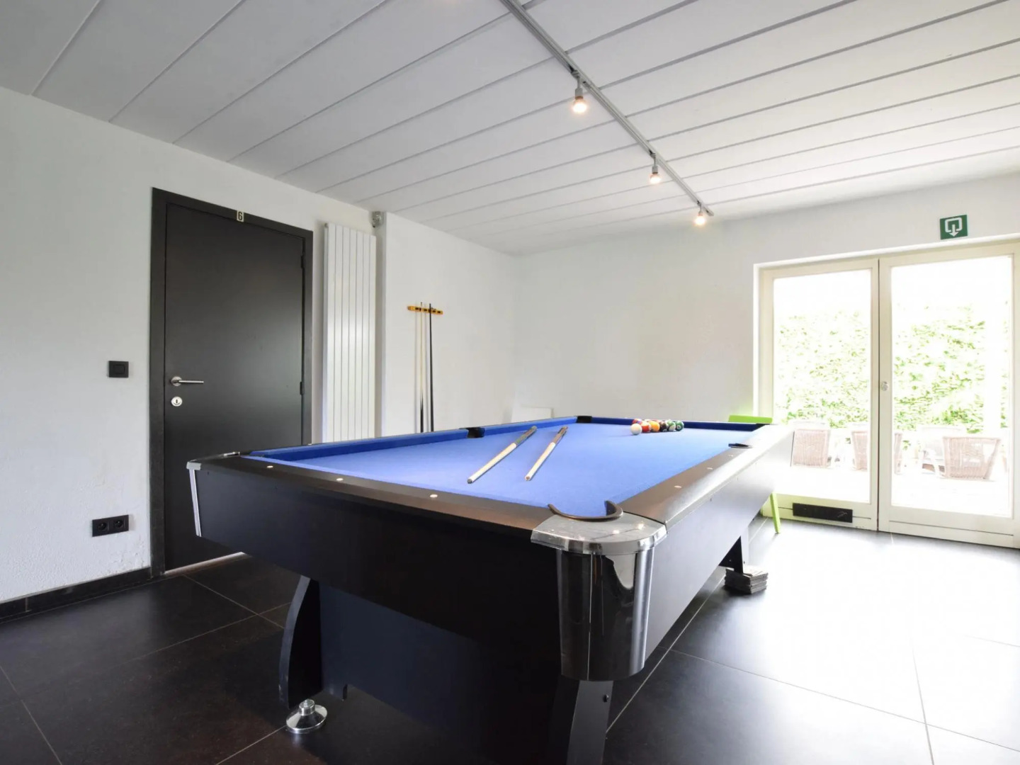 Spacious Holiday Home La Roche-en-Ardenne with Pool