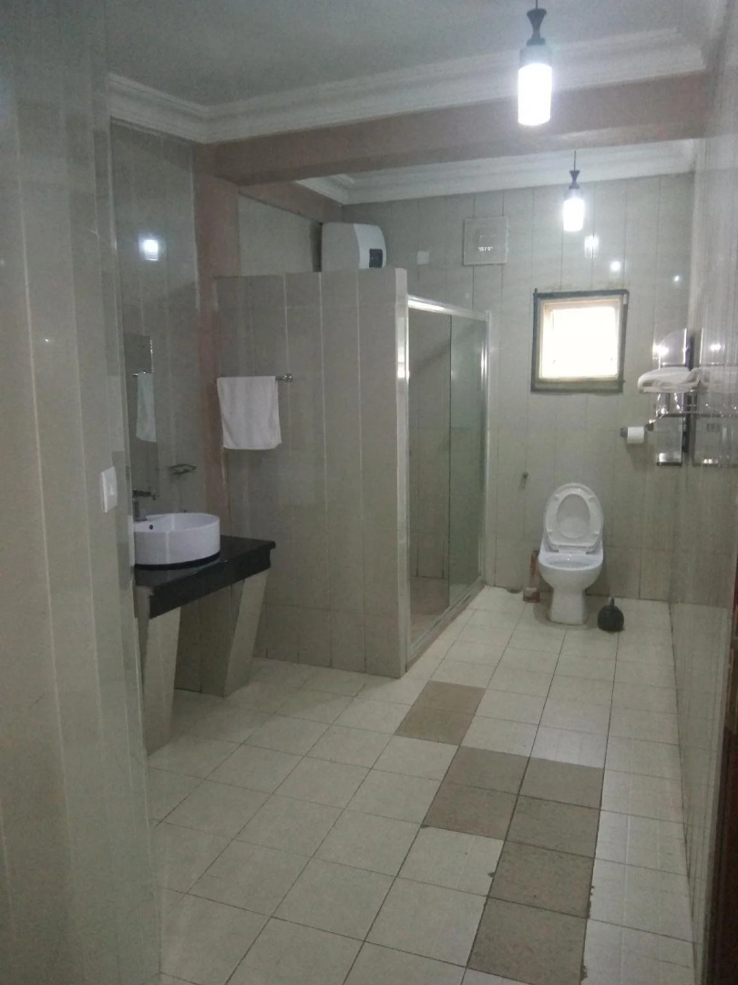 Crocodile Hotel & Restaurants Ltd