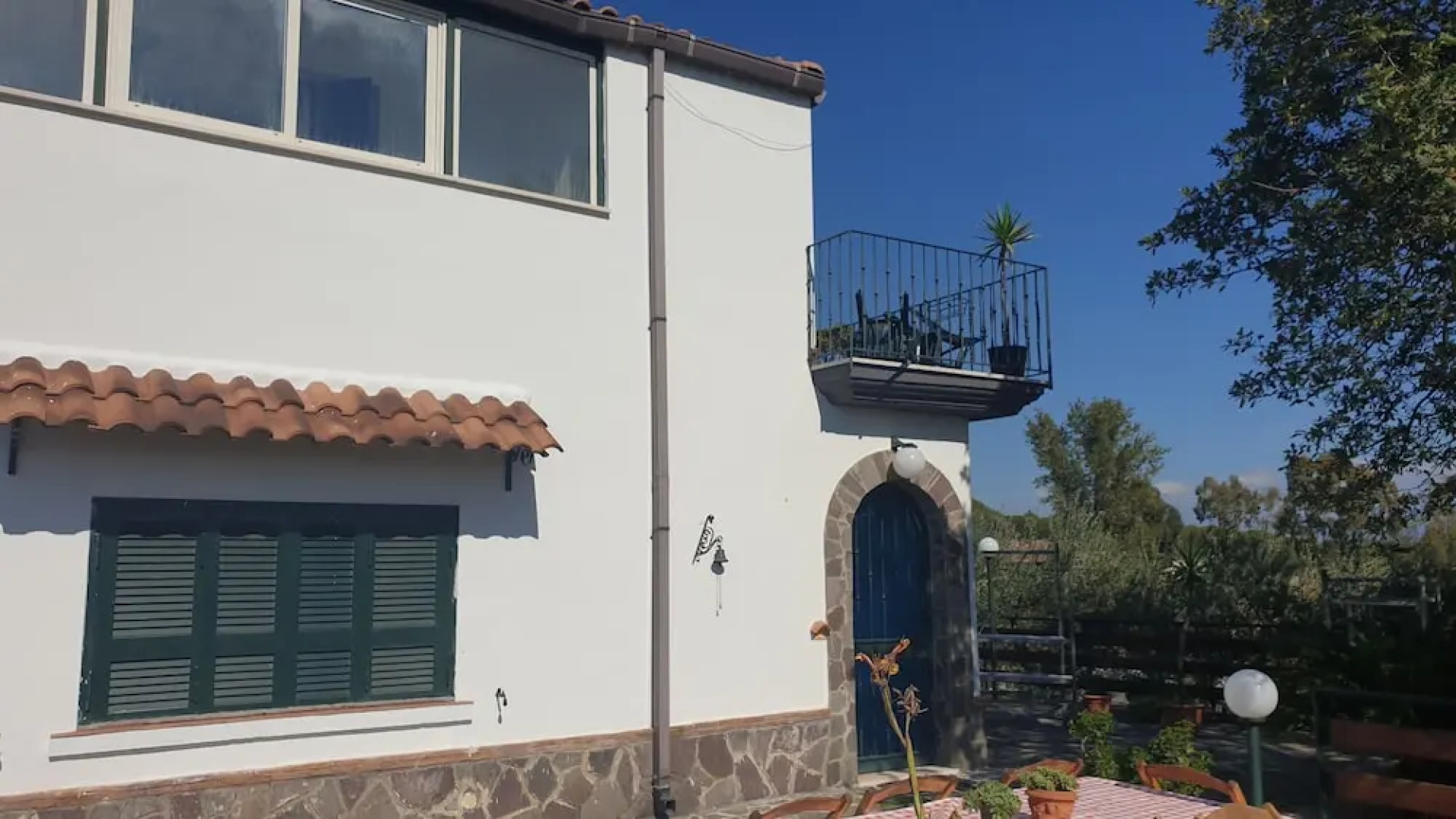 Room-apartment Pompeii Rendine