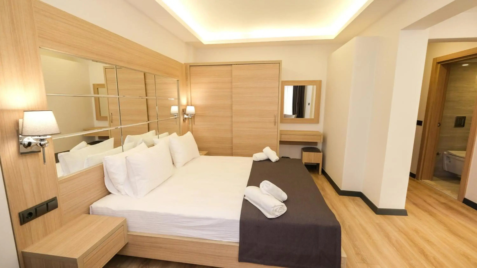 Alesta Seaside Residence