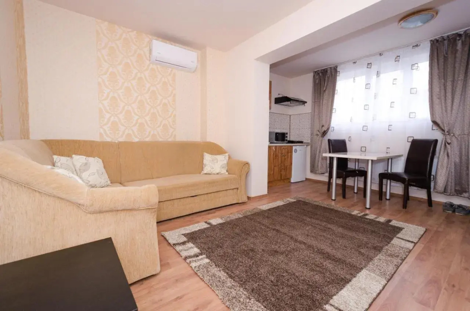 Camere-Apartament Steyna